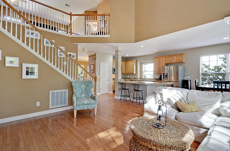 LR-Kitchen-MLS #17027125.png