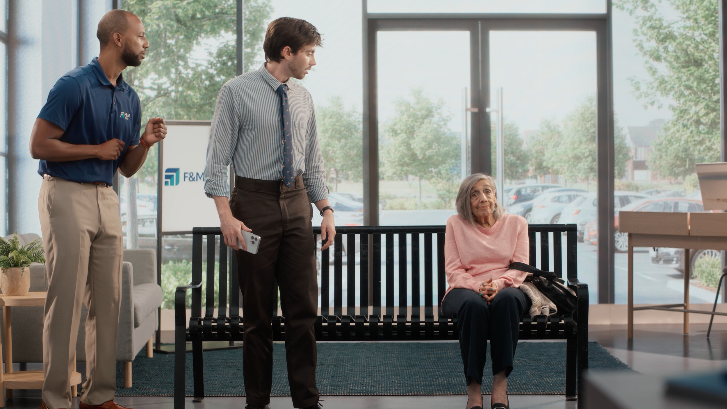 pm1_fm_bank_billshark_online_15s_v02_v1 (2160p).00_00_12_00.Still003.png