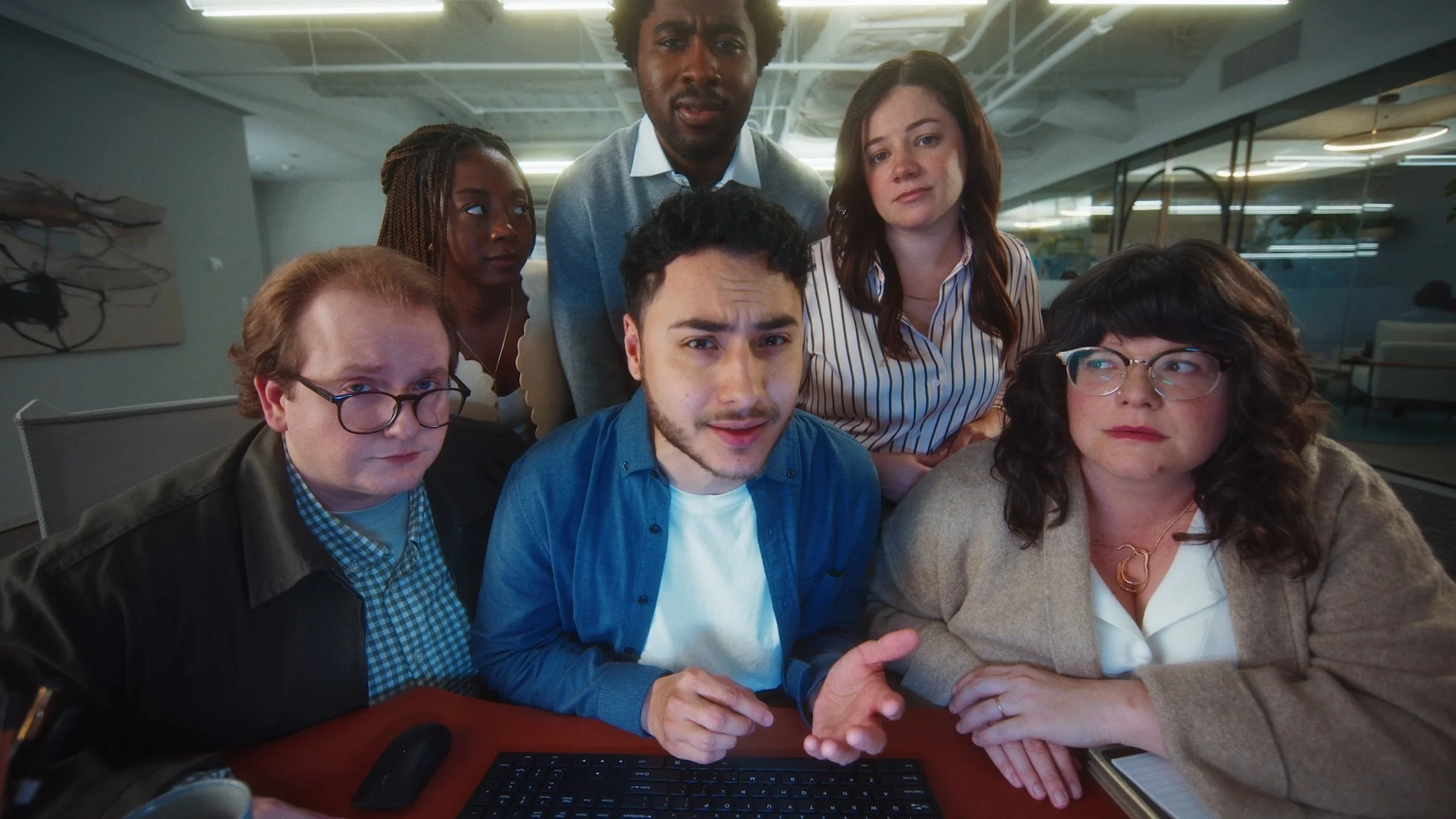 new work for @ripplinghq and their new AI workforce management system 🖥️ 👀

I had a chance to edit + do some light VFX work on this spot. the close-up 14mm shots were fun to play around with and created the perfect POV angle to cut back &amp; forth