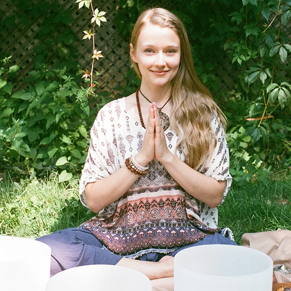 Michaela Bekenn RYT200 Certified Sound Therapy Practitioner Yoga Instructor Michaela Bekenn is an interdisciplinary artist, songwriter, dancer, and storyteller. She completed her yoga training through the Sivananda Centre in Quebec and India and her Sound Therapy training through the Institute of Traditional Medicine in Toronto. She is currently studying energy healing, Medical Qigong, Traditional Chinese Medicine, brain science, and mindfulness practice for addiction recovery, trauma, stress reduction, and chronic pain. She finds great joy in working with diverse demographics across the city, offering meditation in corporate offices, yoga and nature-based education for youth, and sound healing and yoga sessions for all ages and abilities. Michaela deeply believes in the power of community and integrative wellness. She is committed to nurturing a safe practice and inclusive space for participants to feel seen and nourished. Join Michaela once a month for sound bath sessions and full moon meditations at Yoga Star! 