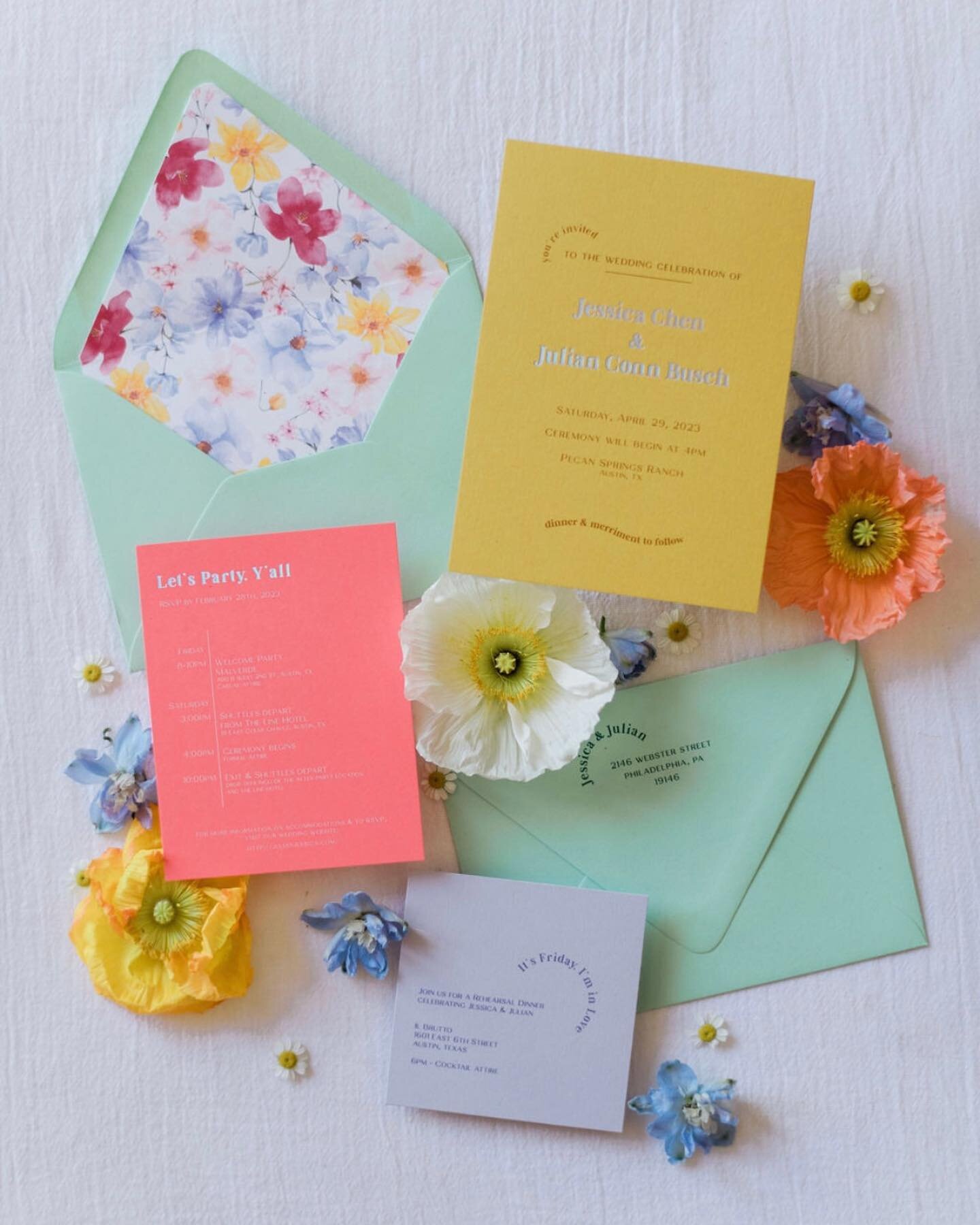 When January seems to be the longest month of the year, we are dreaming of spring and color!  Anyone else feeling the same? 

Vendor collaboration with ✨
Venue @pecanspringsranch 
Photographer @april_mae_creative 
Stationery @joycollabdesign 
Floral 