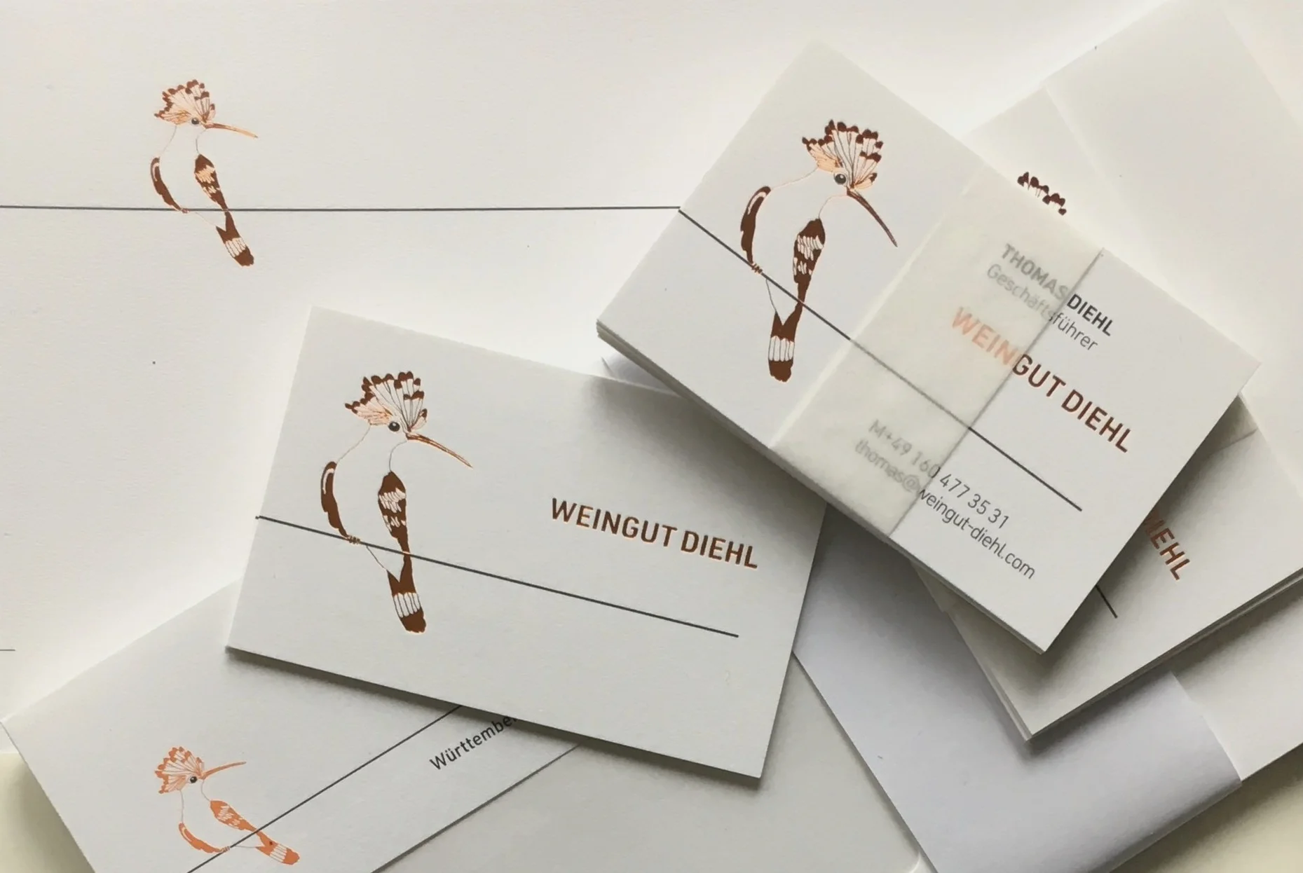 Weingut-Diehl-Visitenkarten-und-Briefpapier-mit-Wiedehopf-Design-Sabine-Mescher.jpg