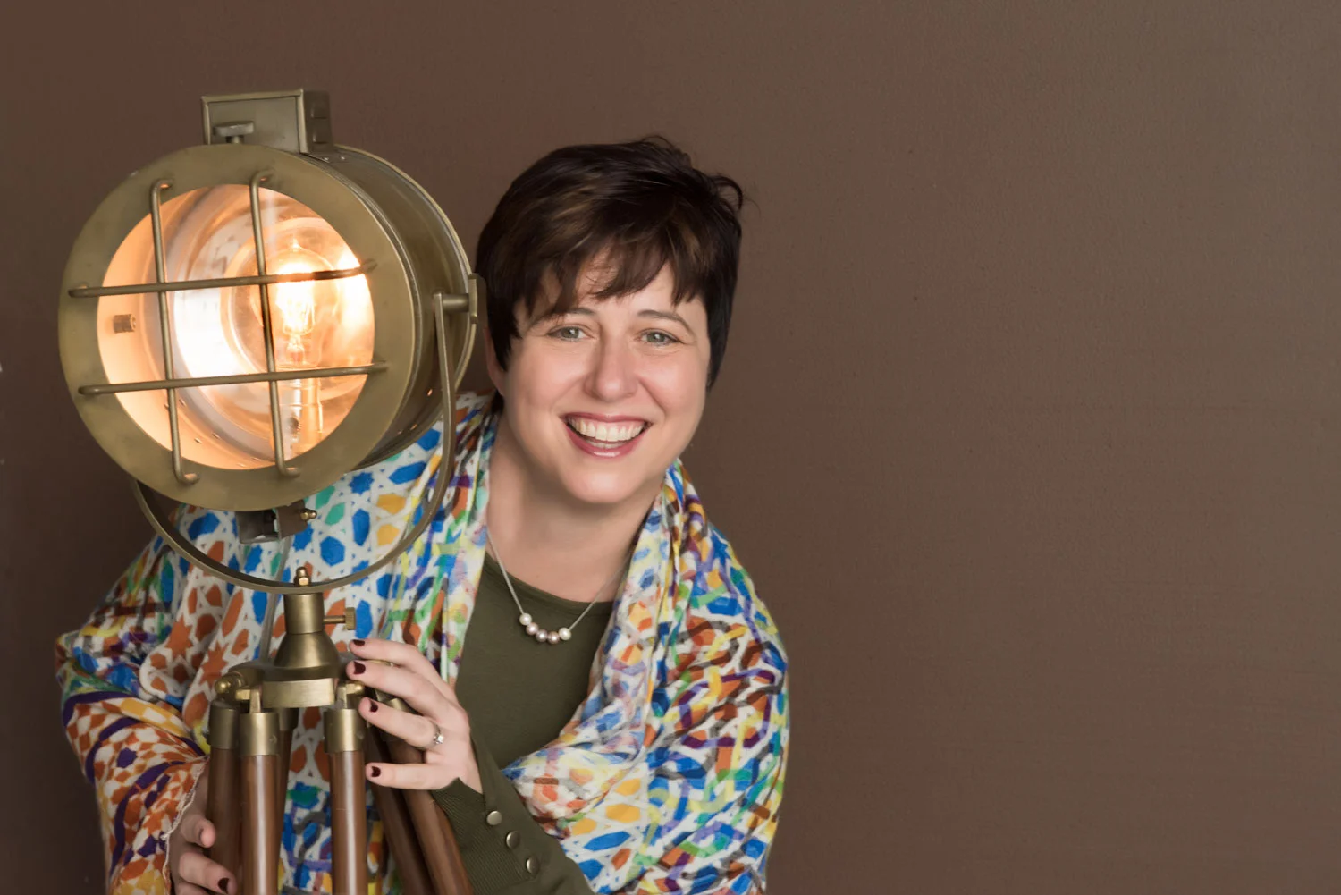 Jen shines a spotlight, revealing your path for business growth.