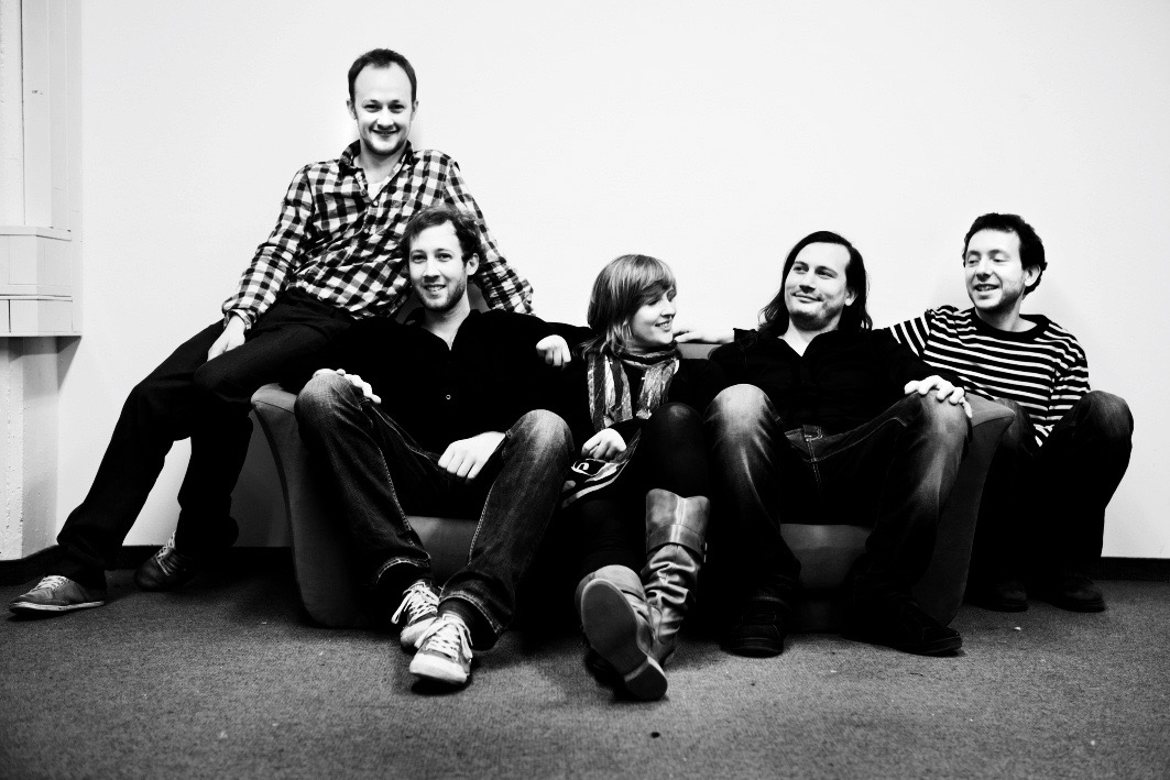 ALL THE PHOTOS (GALLERY) BY LENA SEMELROGGEN
