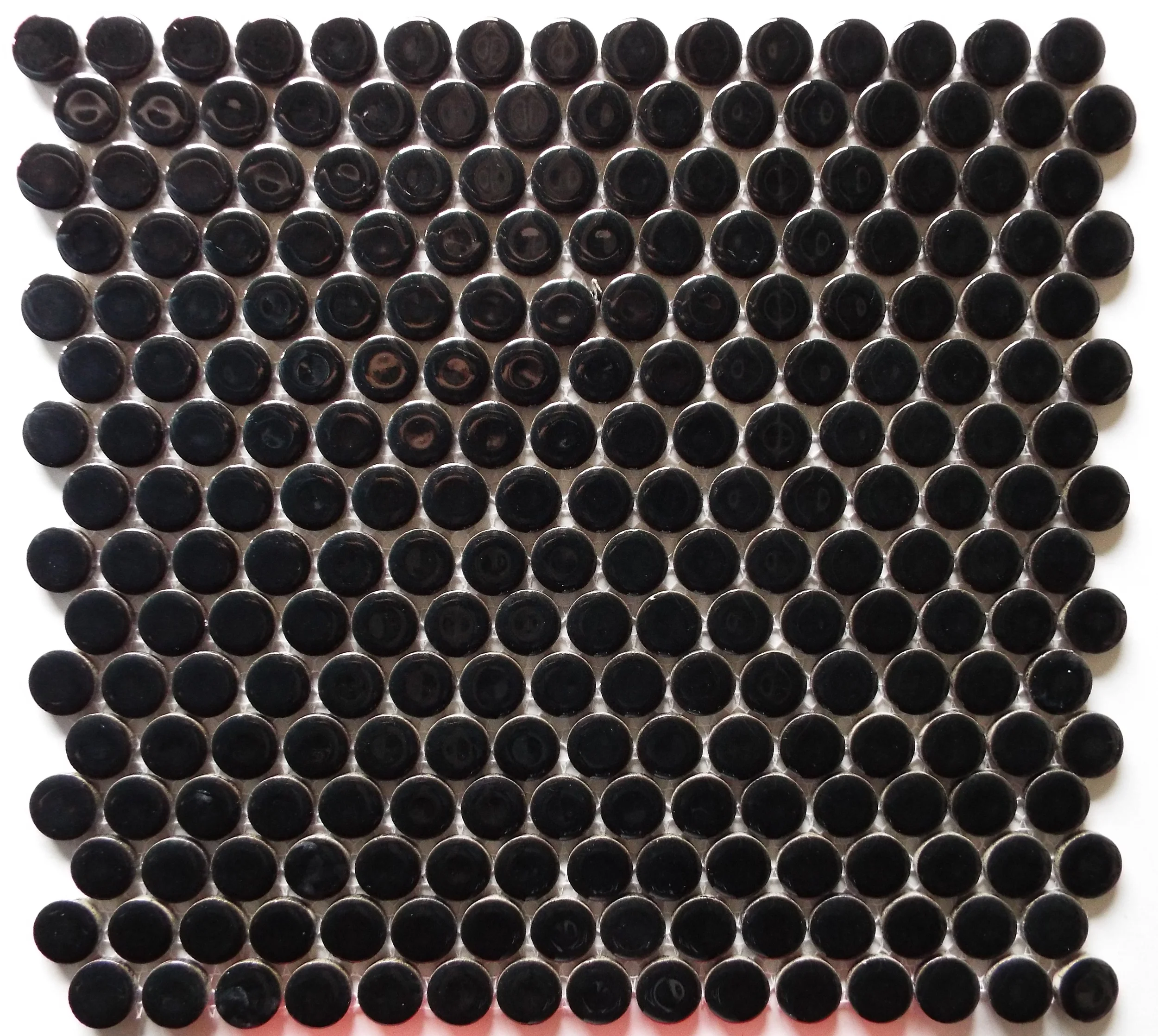 PNR 2 - 3/4" Black Shiny Penny Round 1.02 SF/PC 20.4 SF/CTN 54 CTN/PLT