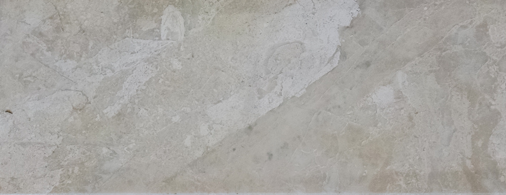 DIANA ROYAL - TURKISH MARBLE WITH WIDE VARIATION AND SHADE. THE BEAUTY OF NATURAL STONE IS THAT EACH PIECE IS DIFFERENT AND UNIQUE. THE PICTURE IS A REPRESENTATION OF THE CHARACTER OF THE STONE'S VEINING AND COLOR ONLY. 