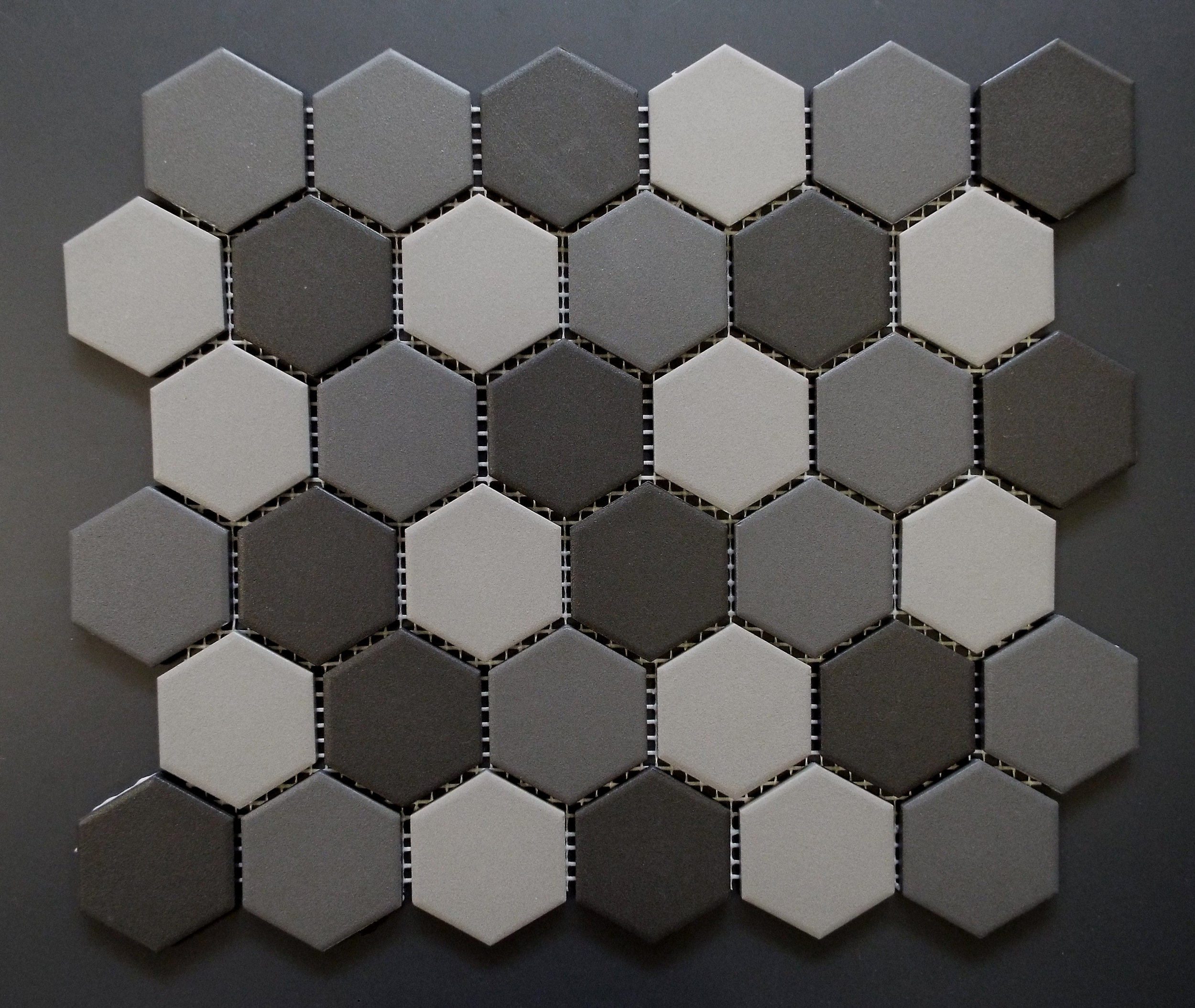 UNGL HEXMIXD - 2" HEXAGON Grey Mix 20 PC/CTN ( 19.70 SF); 54 CTN/PLT