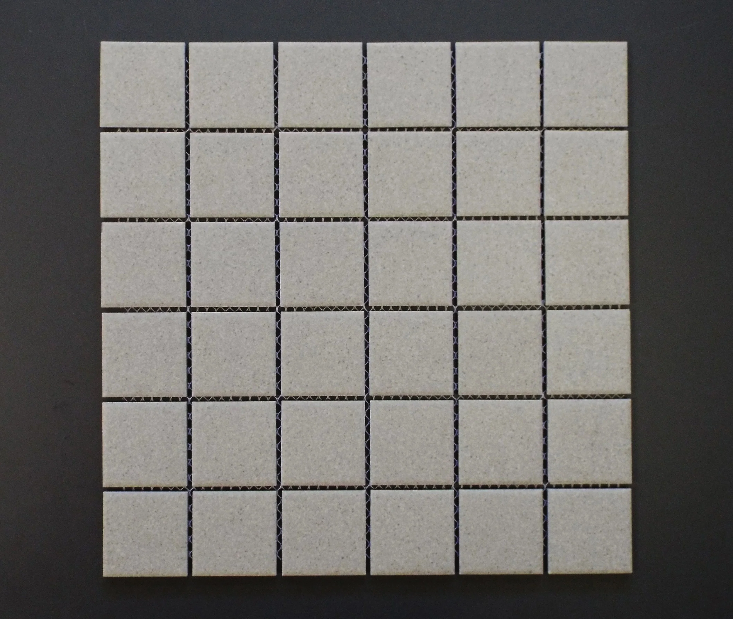 UNGL GREY SPECKLED - 2"X2" 20 PC/CTN (20.16 SF); 54 CTN/PLT