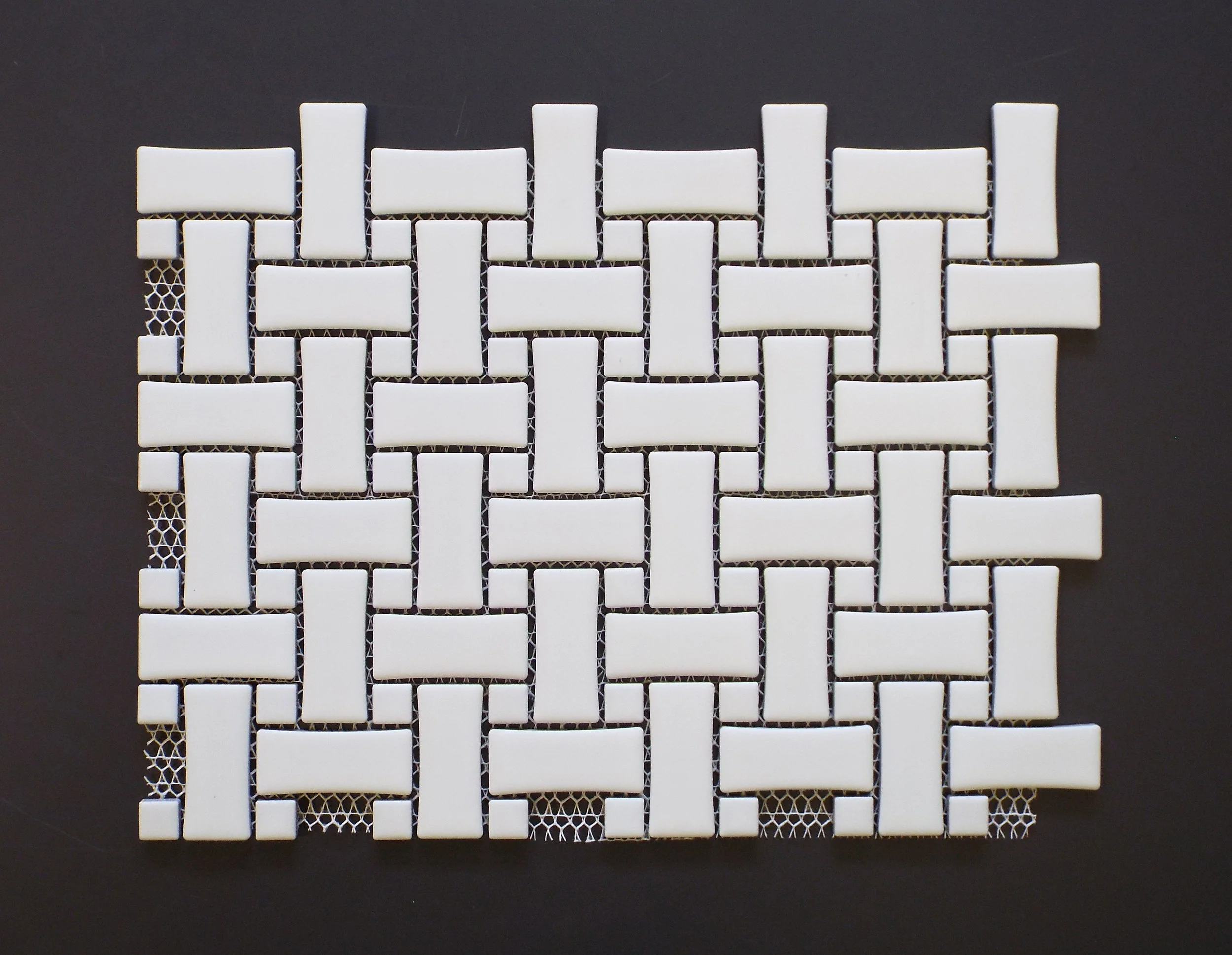 MBW 512 - BASKETWEAVE - Matte Wht w/ Matte Wht Dot 18 PC/CTN (18 SF); 54 CTN/PLT