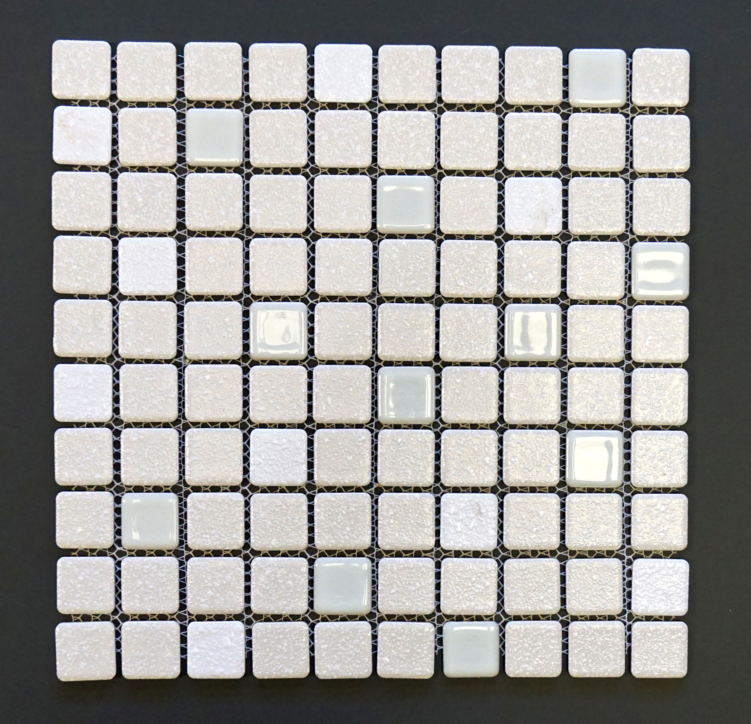 SRR 980 - Bone 10 PC/CTN (10 SF); 108 CTN/PLT