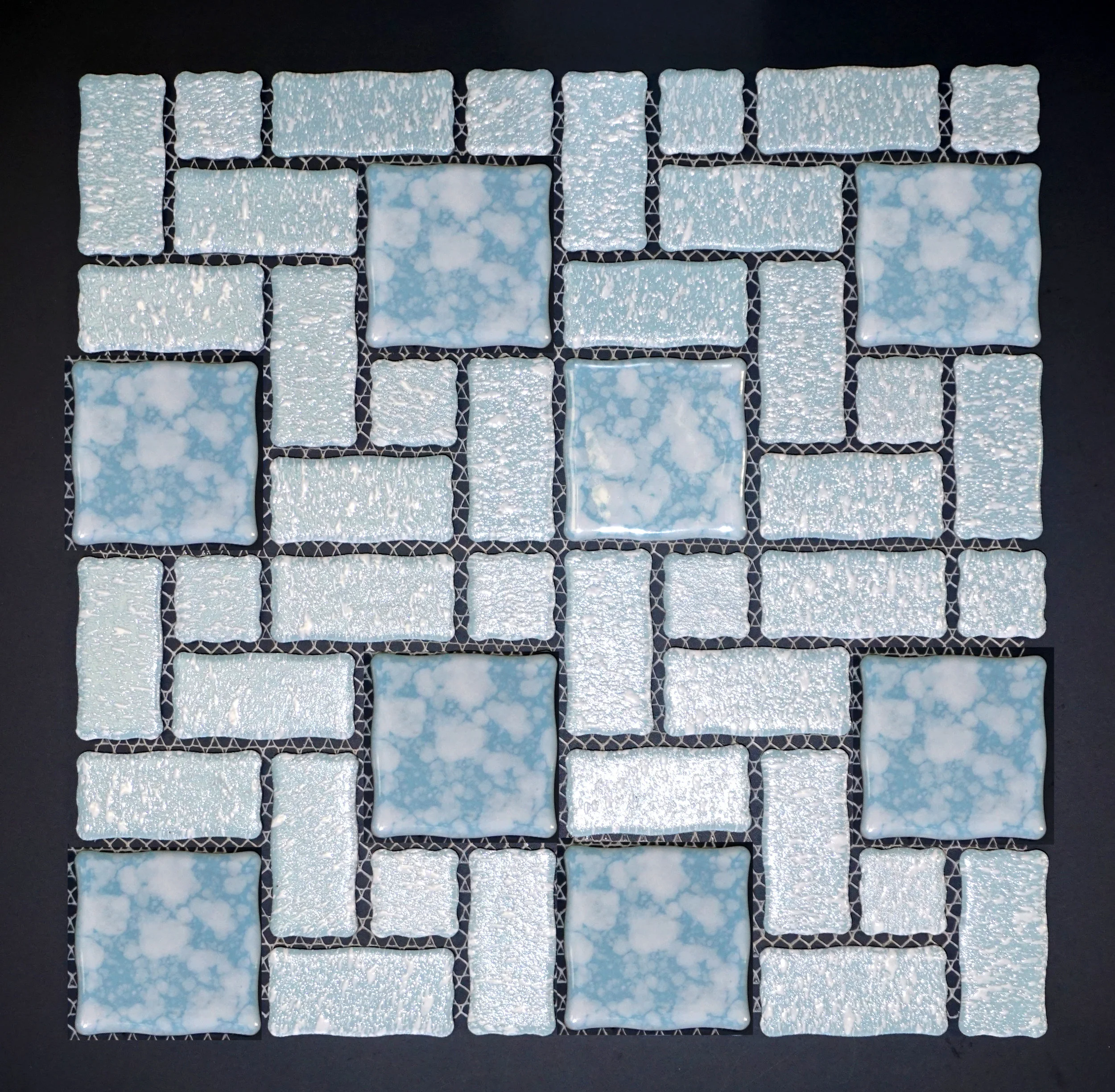 TMR 418 - 2-1/4" Bllue (Irregular Edge) 30 PC/CTN (30 SF); 36 CTN/PLT