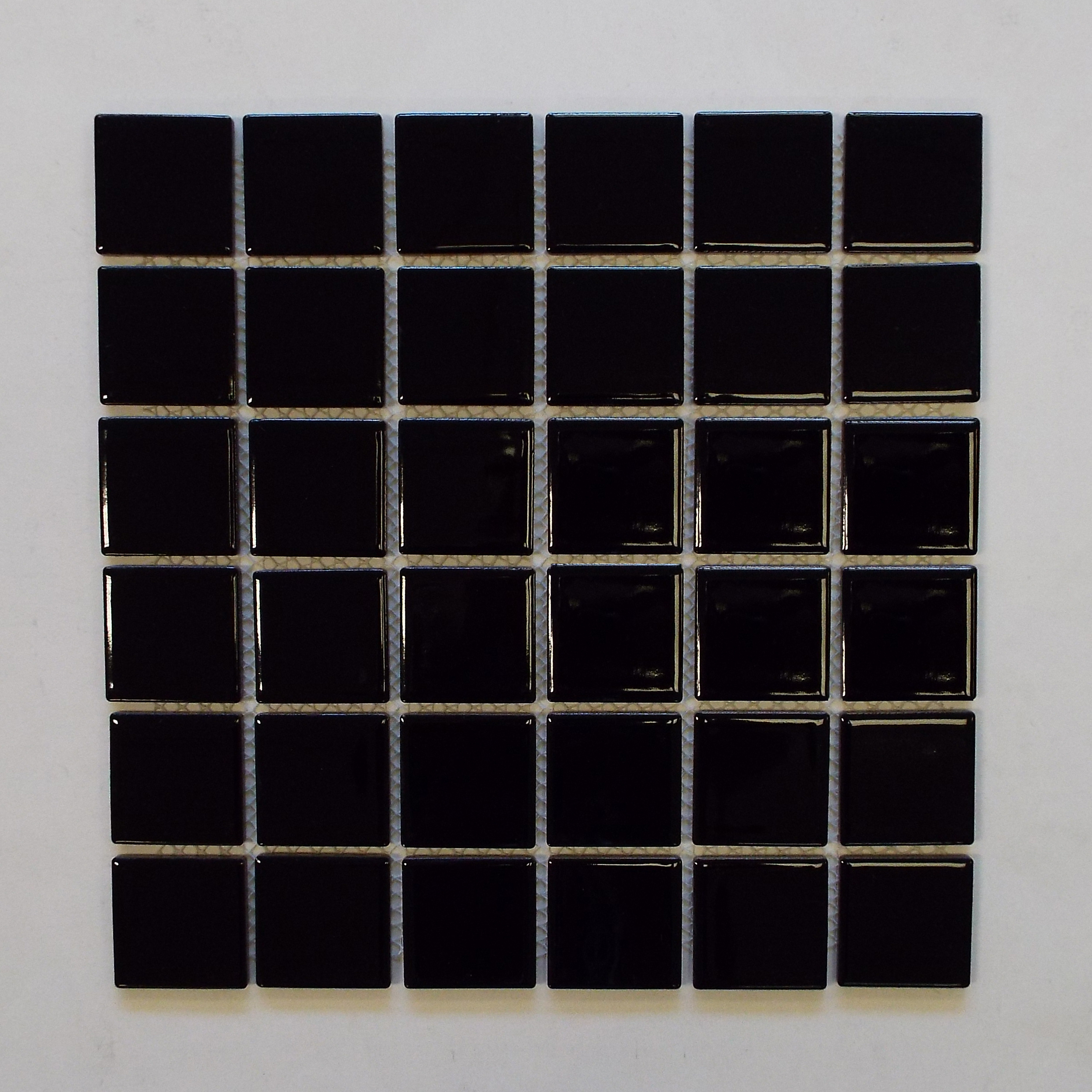SQ 2** - 2"X2" Shiny Black 20 PC/CTN (21.76 SF); 54 CTN/PLT