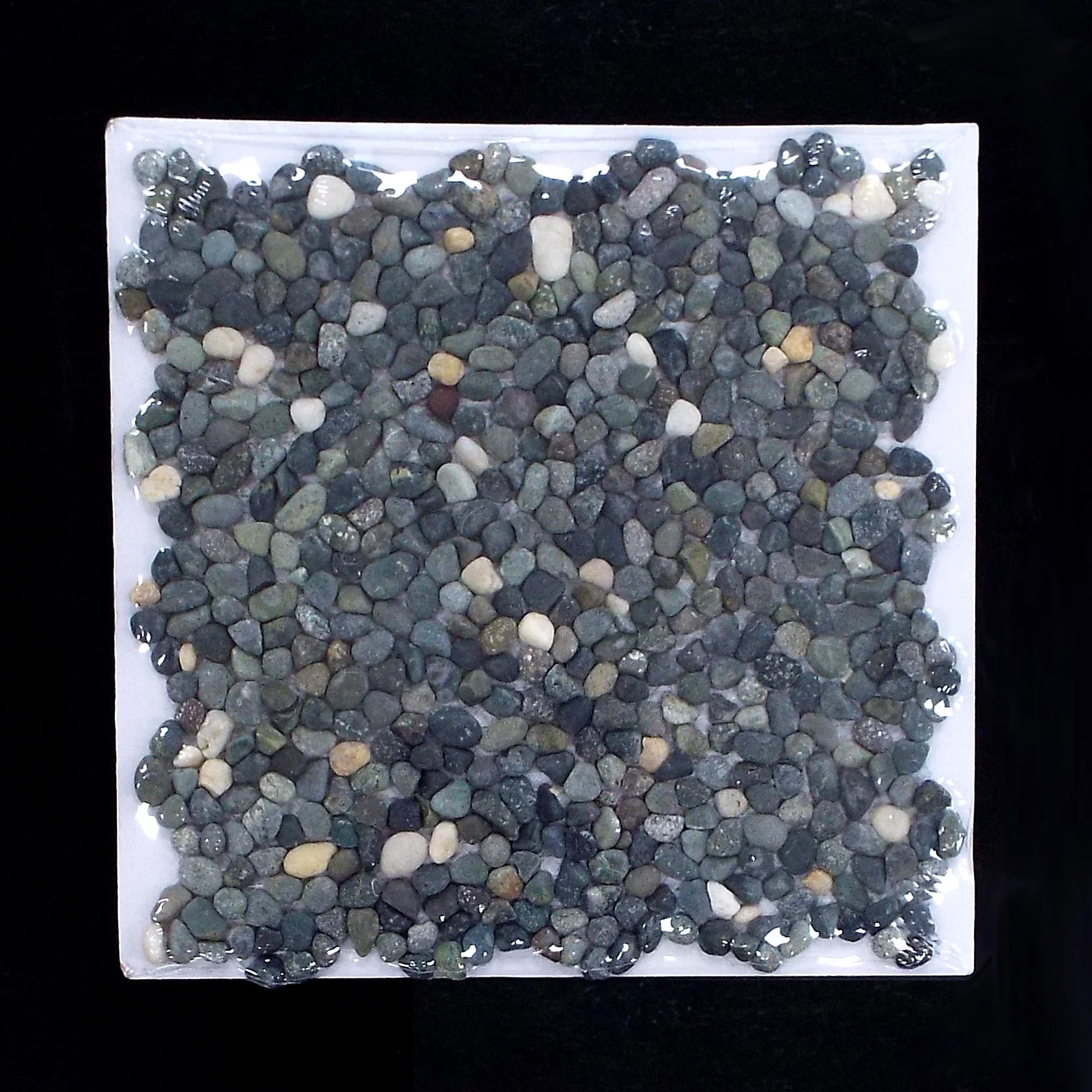 PEBBLE MINI - AFFINITY 11 PC/CTN (10.76 SF); 50 CTN/PLT * Each sheet is individually wrapped.