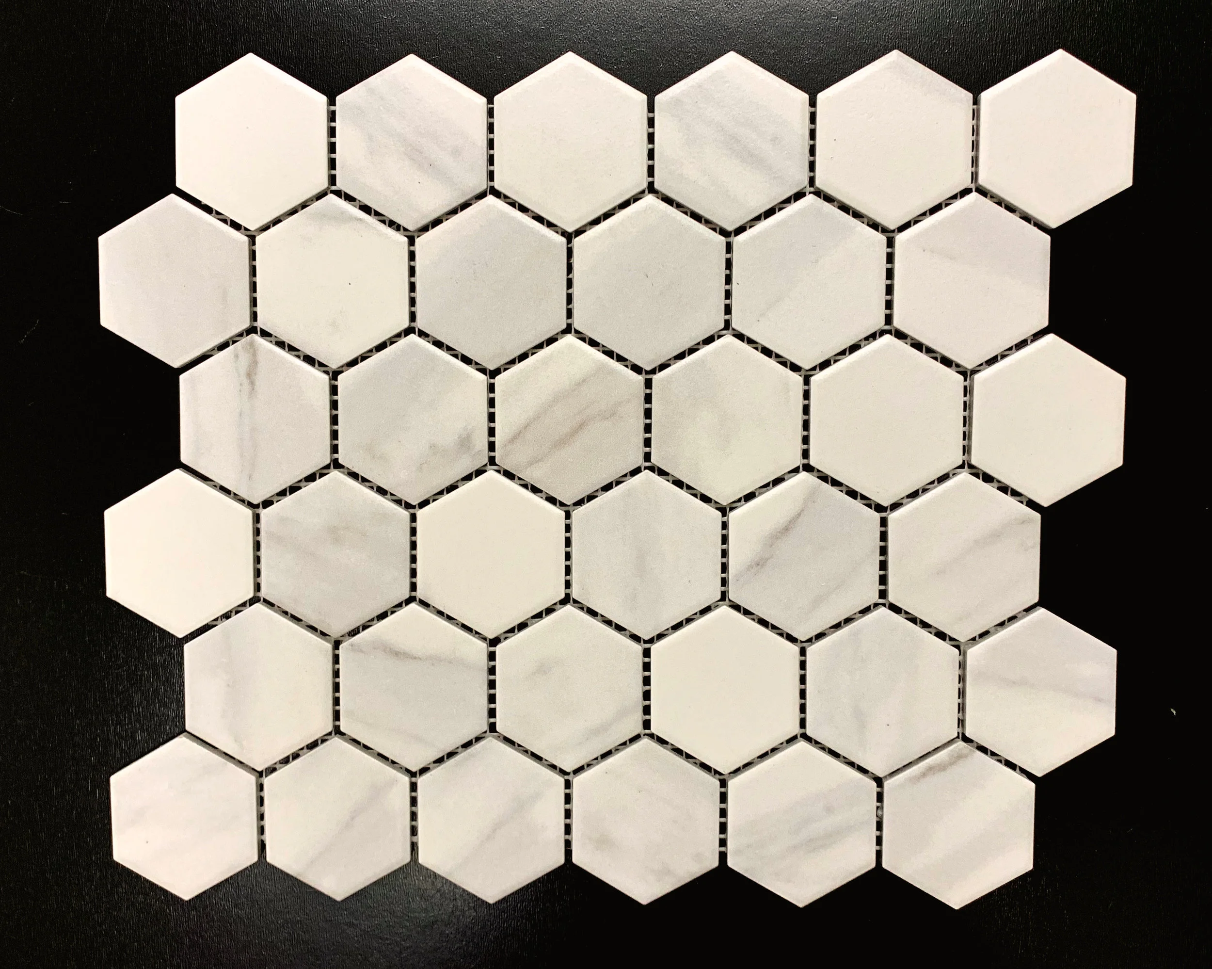 STMOS HEX2CARB - 2" HEX Carrara Beige matte 20 PC/CTN (19.67 SF); 54 CTN/PLT
