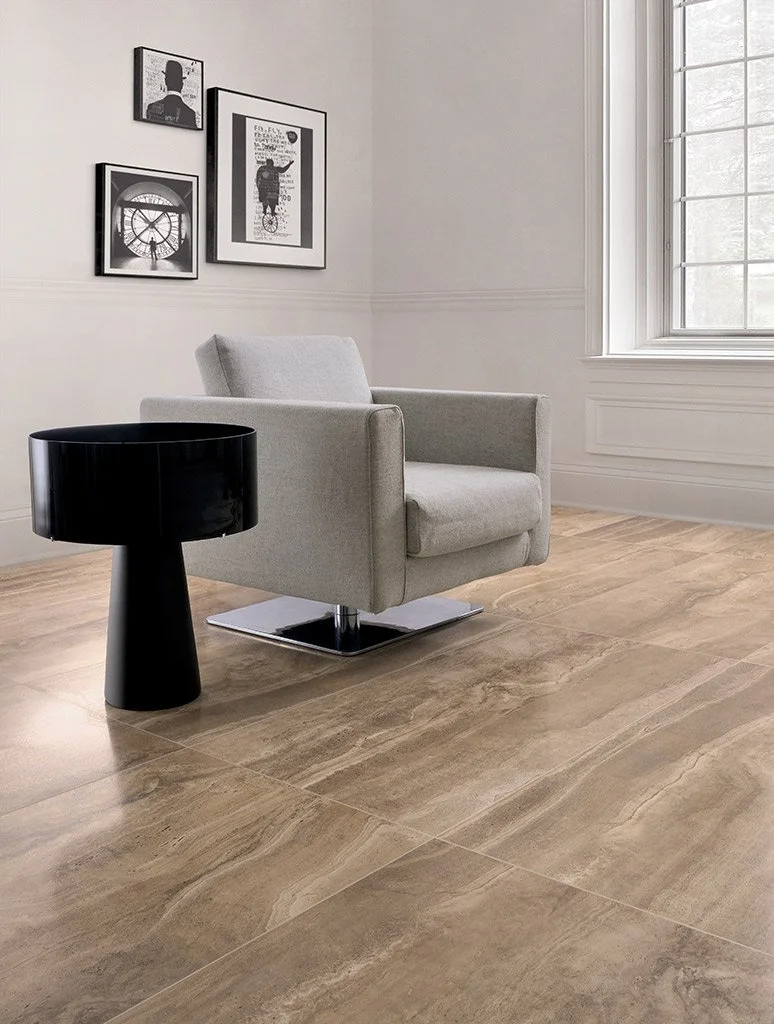Pavimento-effetto-travertino_Ceramiche-Coem_Reverso_Noce-60x120.jpg