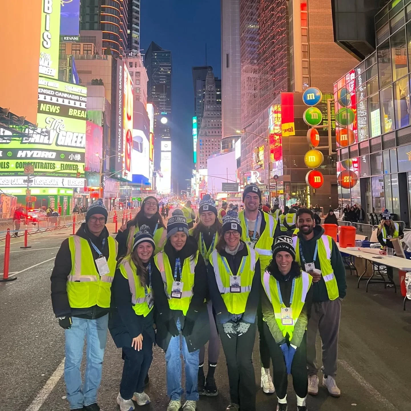 Huge thank you to our NBR Volunteers for the NYC Half 🙌 Giving back to the New York running community and cheering on our runners at the same time from the iconic Times Square 🏙️ 

We have more volunteer opportunities coming up including the Brookl