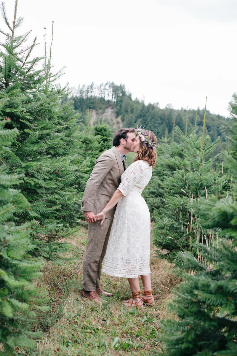 2015_MollyLandrethWeddings-23.jpg