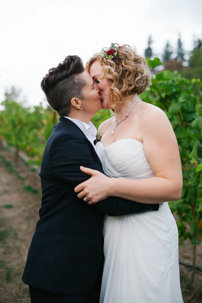 2015_MollyLandrethWeddings-600.jpg