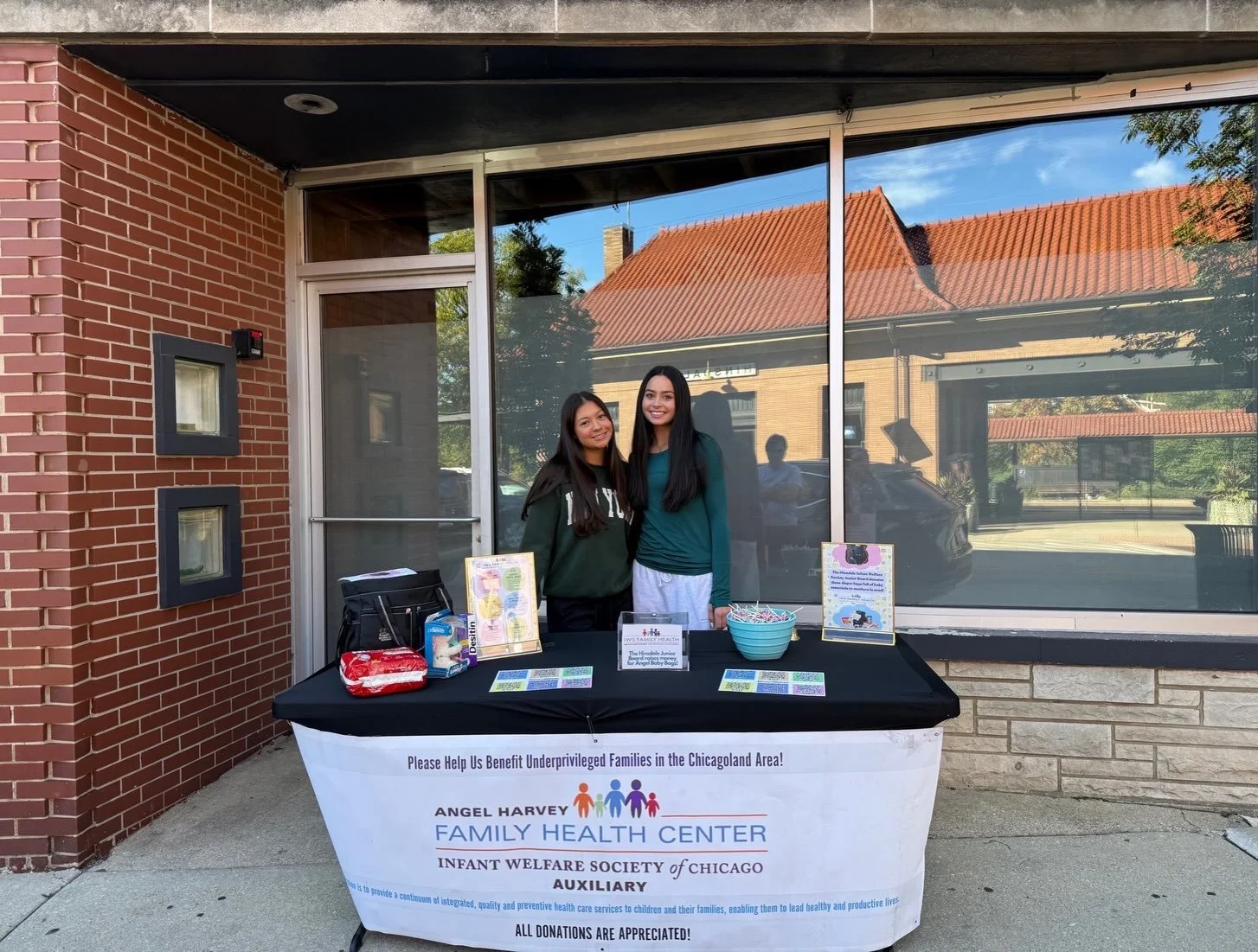 Our junior board is out ringing bells today to help fill Angel Baby Bags with the necessities newborns and new moms need most. 🍼💗

Stop by Page&rsquo;s Diner, Razy, and Yia Yia&rsquo;s from 9-1 pm today.

Every donation helps provide diapers, wipes