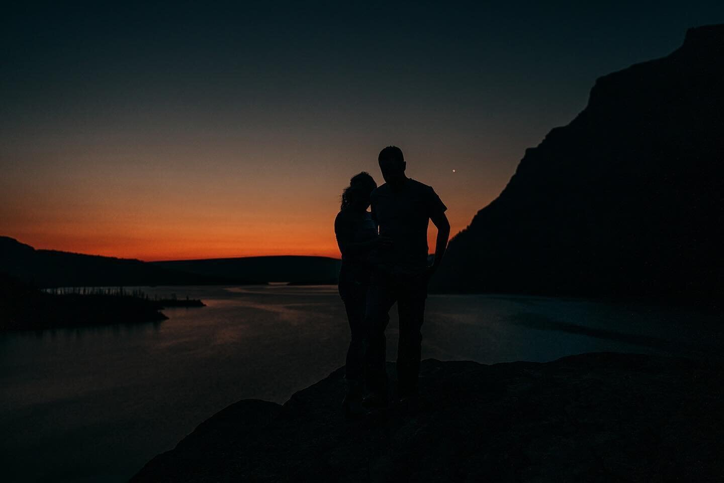 💕Happy Valentine&rsquo;s Day💕
.
#glacier_national_park #glacier_montana #glacierelopement #glacierelopementphotographer #glacierinspired #glacierinspiration #getmarriedinthemountains #mountainelopement #mountainelopementphotographer #adventure #hik