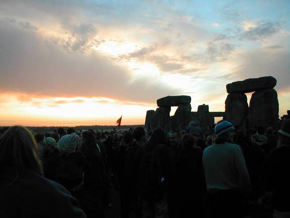 FreeImages.com Umberto Cigognini -- Stonehenge Solstice crowd