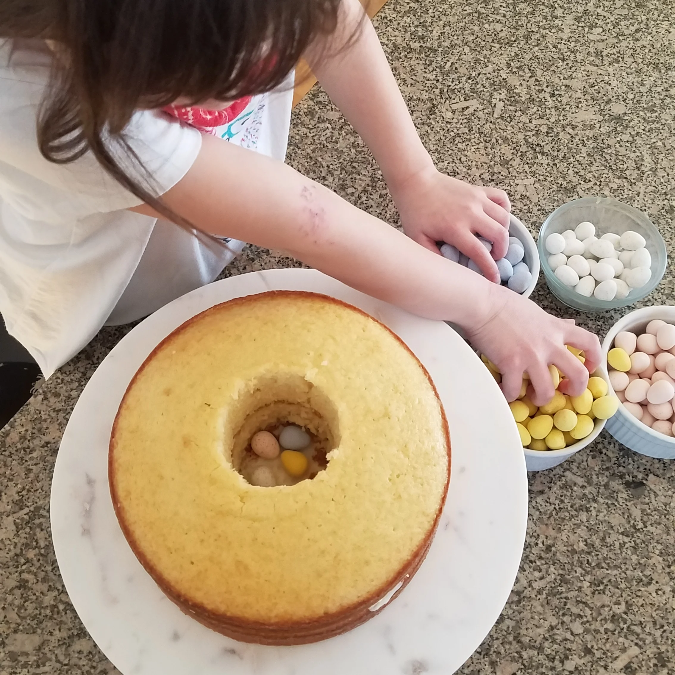 cake-filling-with-candy.jpg