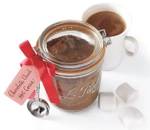 Easy homemade gift: chocolate chunk hot cocoa