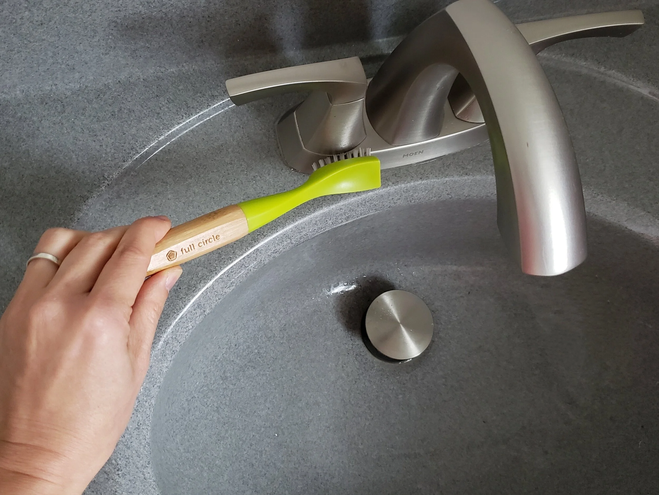 How To Use 6 Household Products To Clean Everything