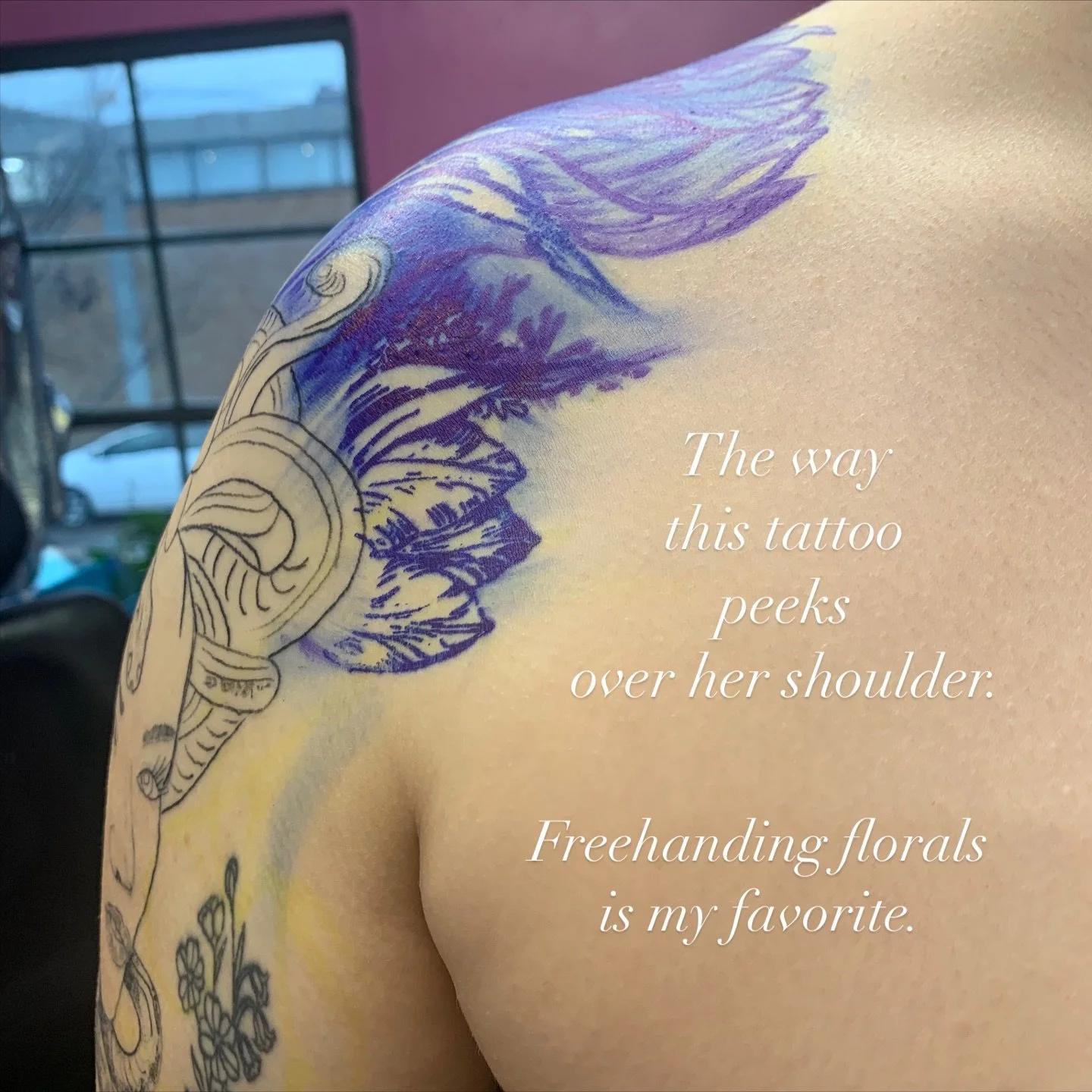 Medusa and free handing flowers, tulips and ferns. Cala lilies, and turnips. Wait, there&rsquo;s no turnips in this piece. Love the process. Thanks for the trust @haley_barrett_00 and the fun ideas! #freehandtattoo #floraltattoo #floralsleeve