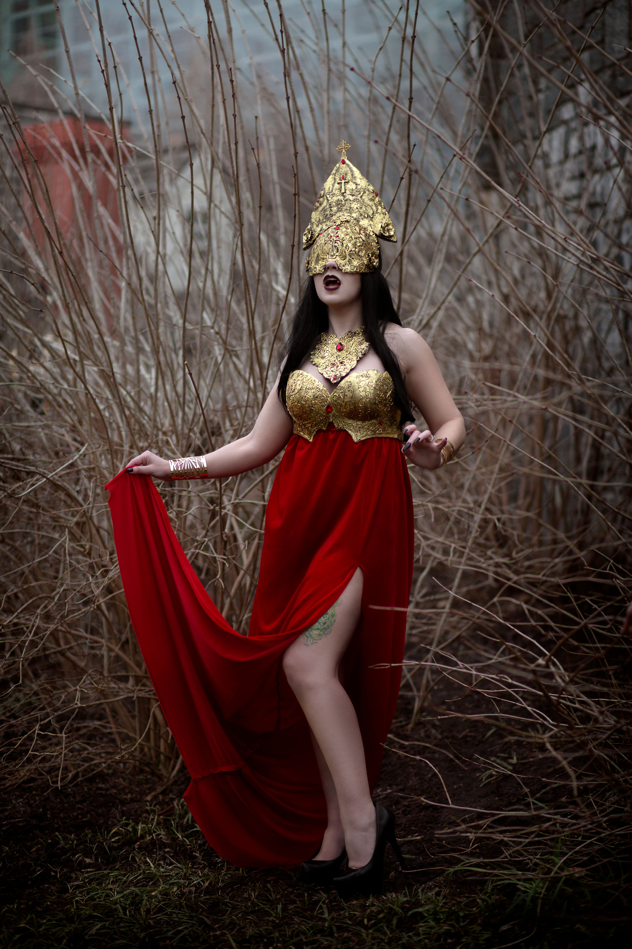 Vampire Queen Kasdeya This is an original design by me based off a vampire queen at the met gala. Everything made by me minus the teeth, those are from Horror Show Jack Photo by: Sara Lynn Photography