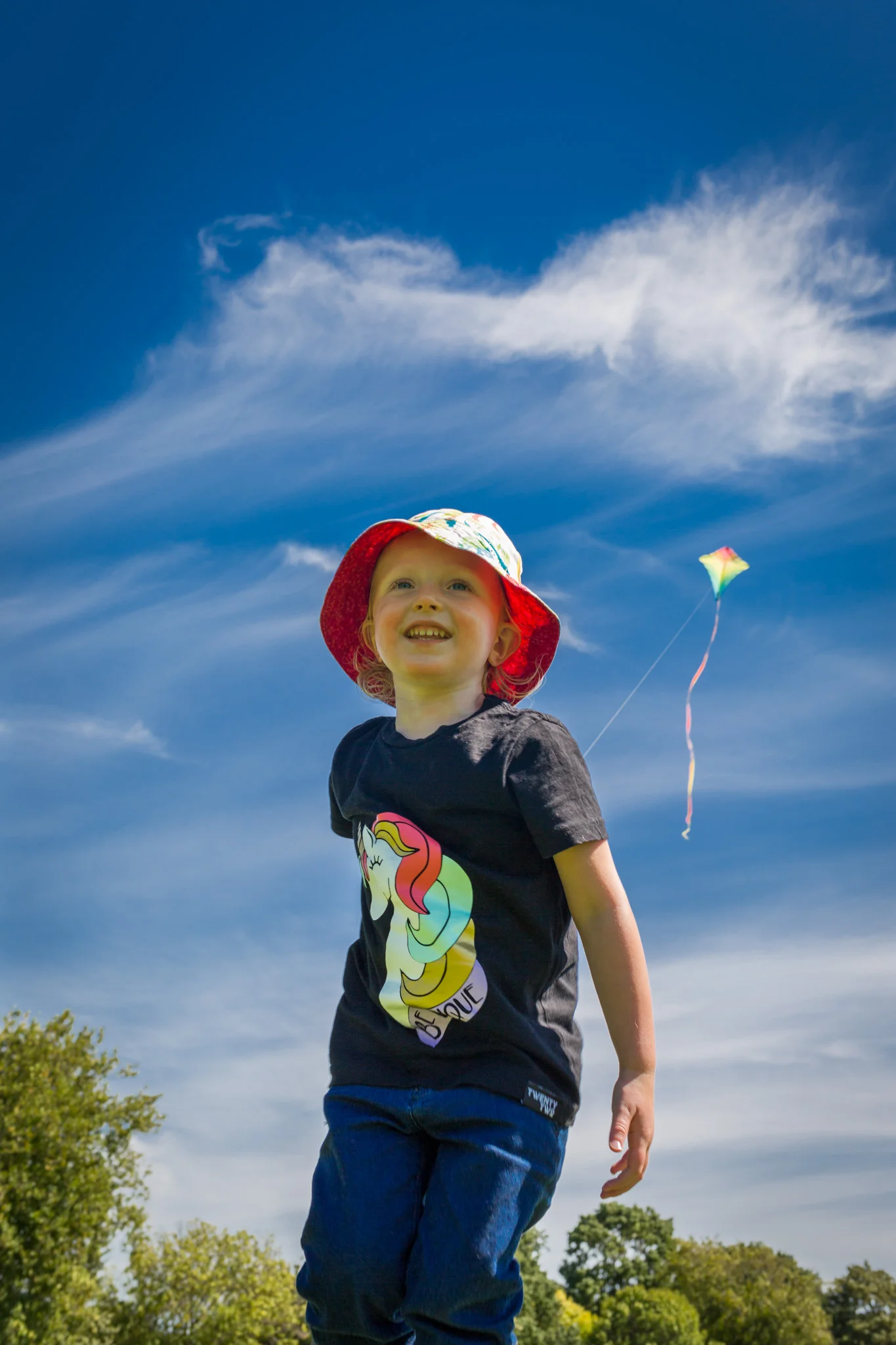 Emily-flying-kite-01.jpg