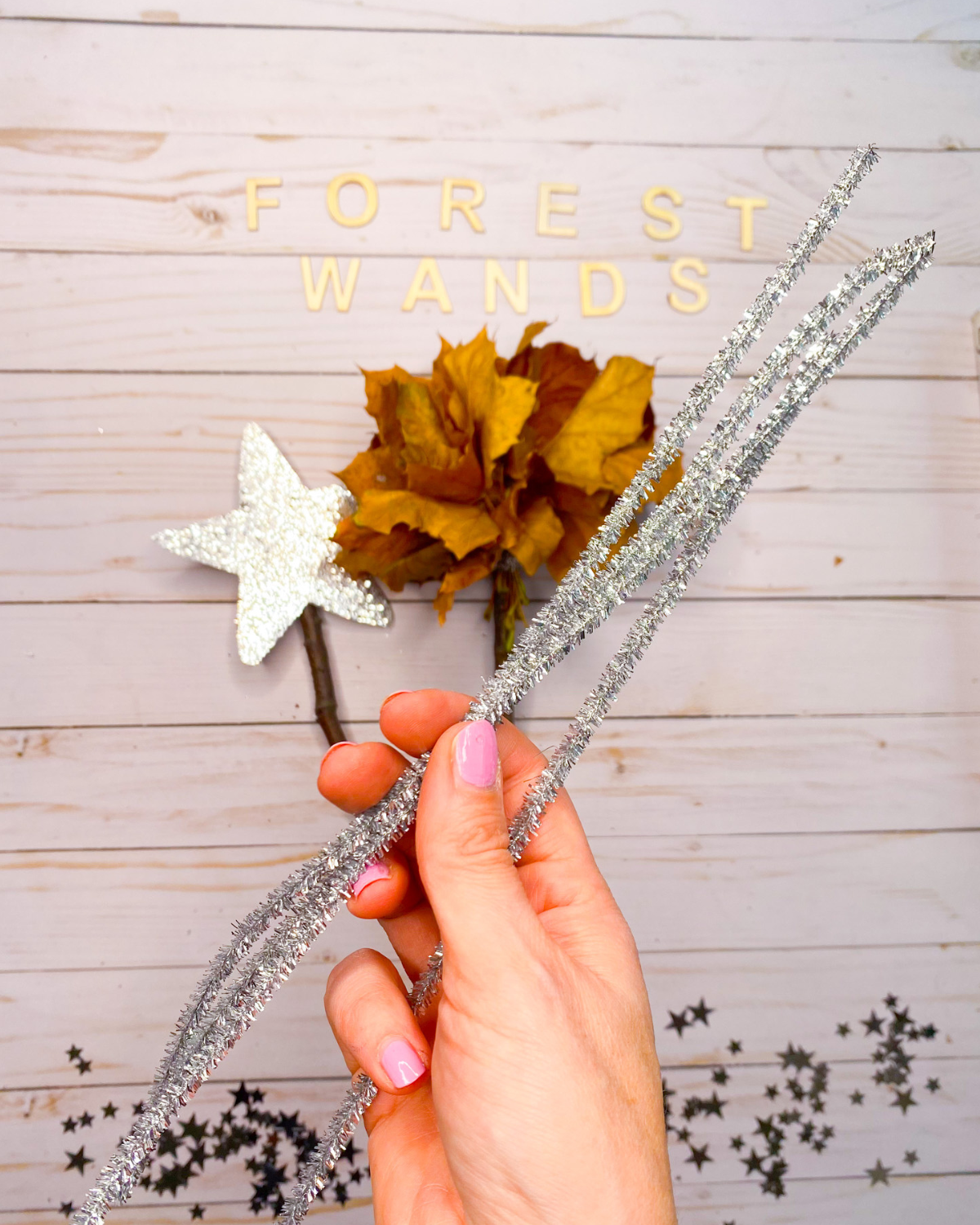 Fall-crafts-for-kids-magical-forest-wands-pipe-cleaner.png