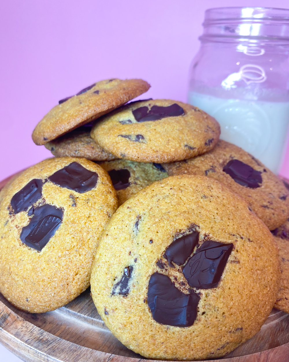 Chocolate-chunk-cookies-and-milk.png