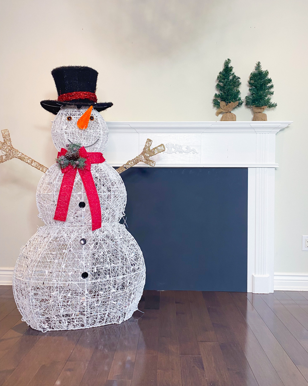 DIY Fireplace Mantle_decorated.png