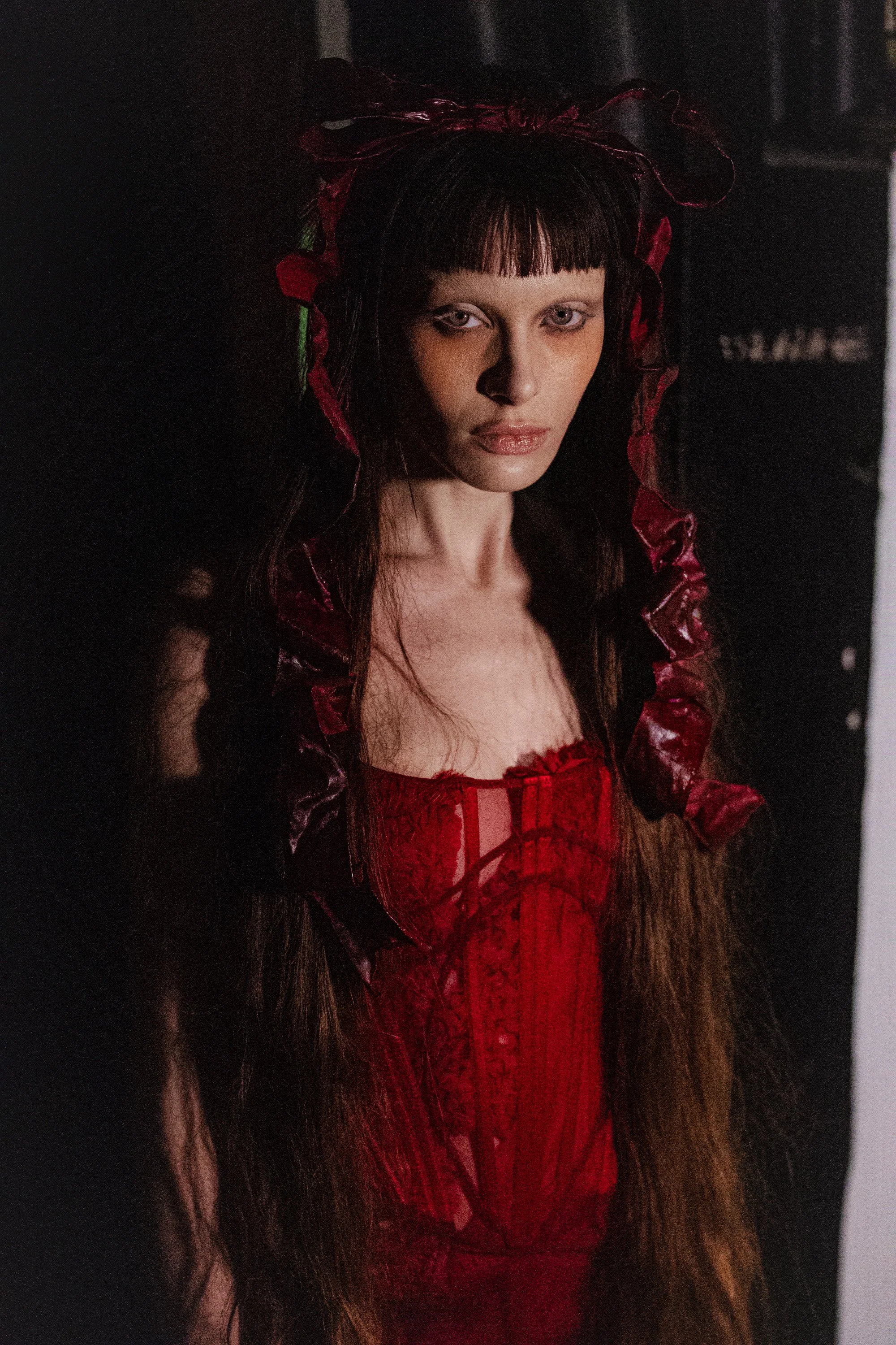 02-18-2024-Dilara-Findikoglu-FW24-Backstage-MelodieJeng-MJJ_5294.jpg