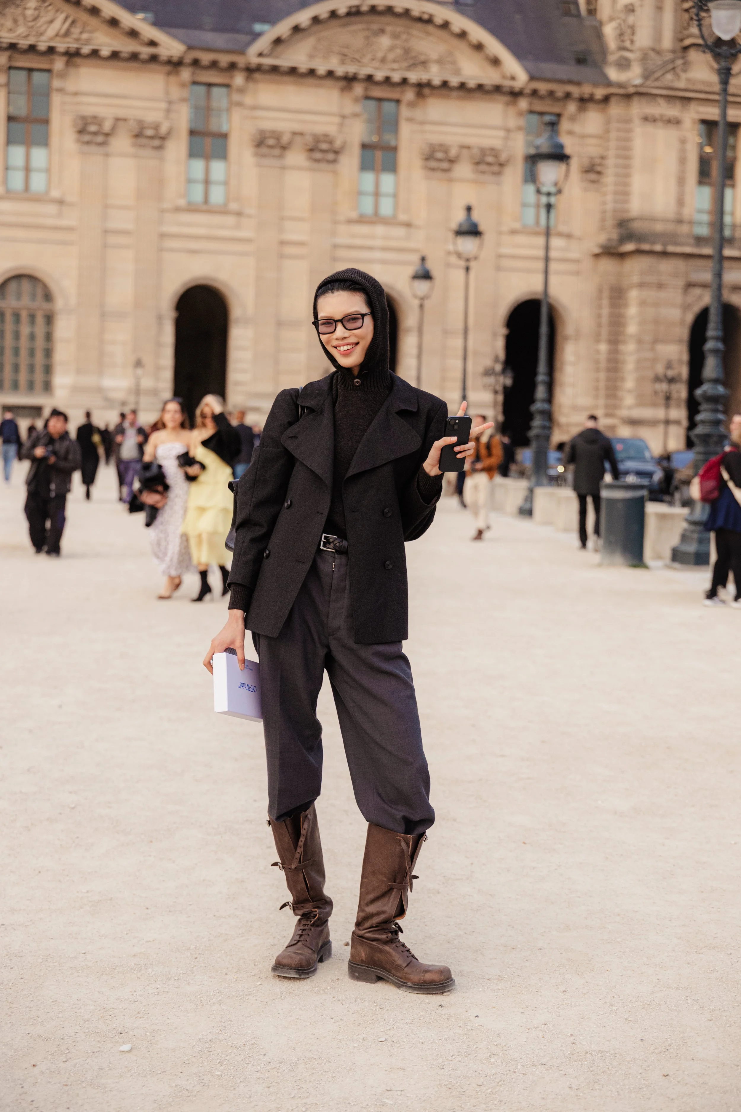Kayako-Higuchi-2026-03-05-PFW-FW26-StreetStyle3-MelodieJeng-MEL_6495.jpg