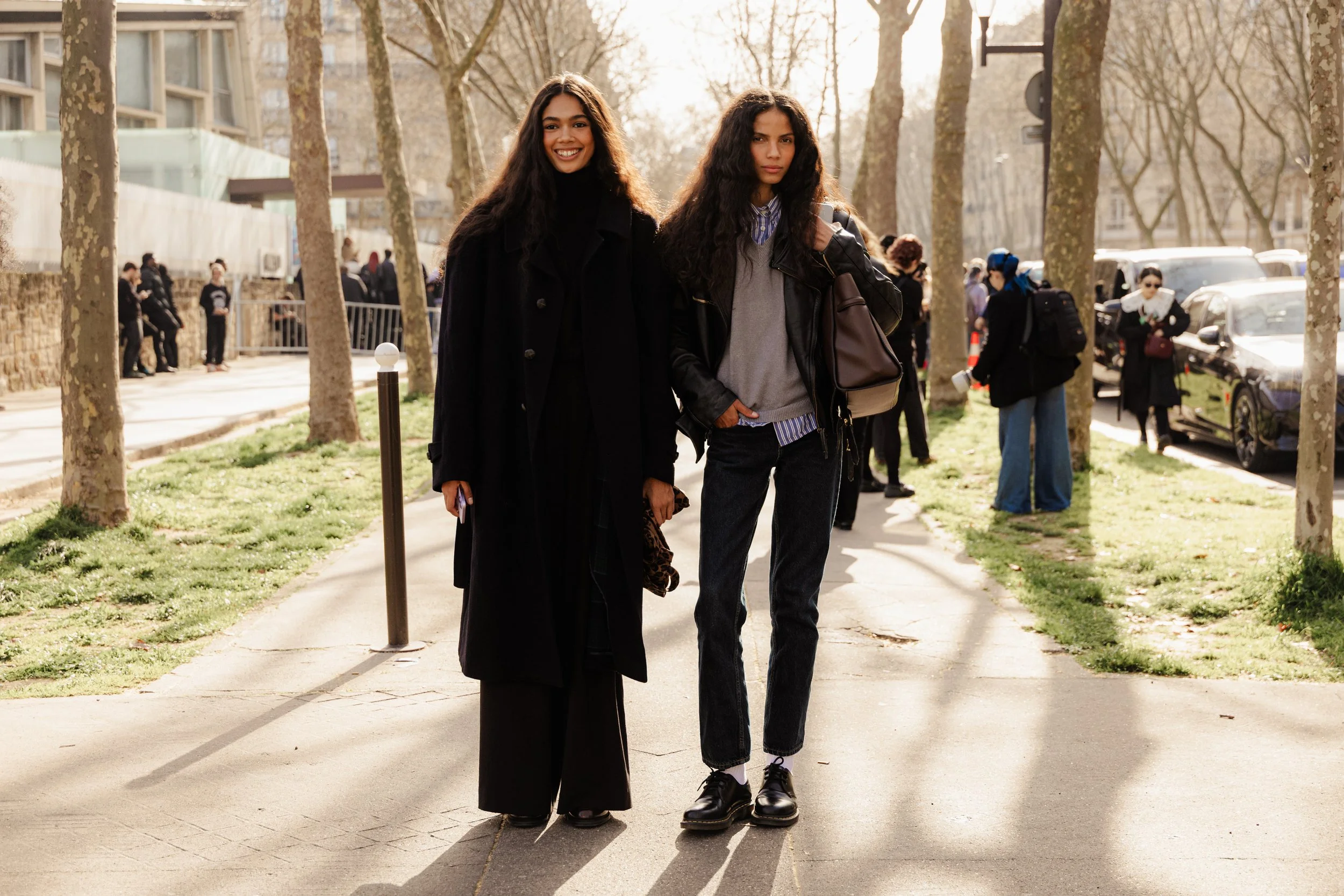 Thalita-Ferreira-Josefa-Santos-2026-03-05-PFW-FW26-StreetStyle3-MelodieJeng-MEL_2330.jpg
