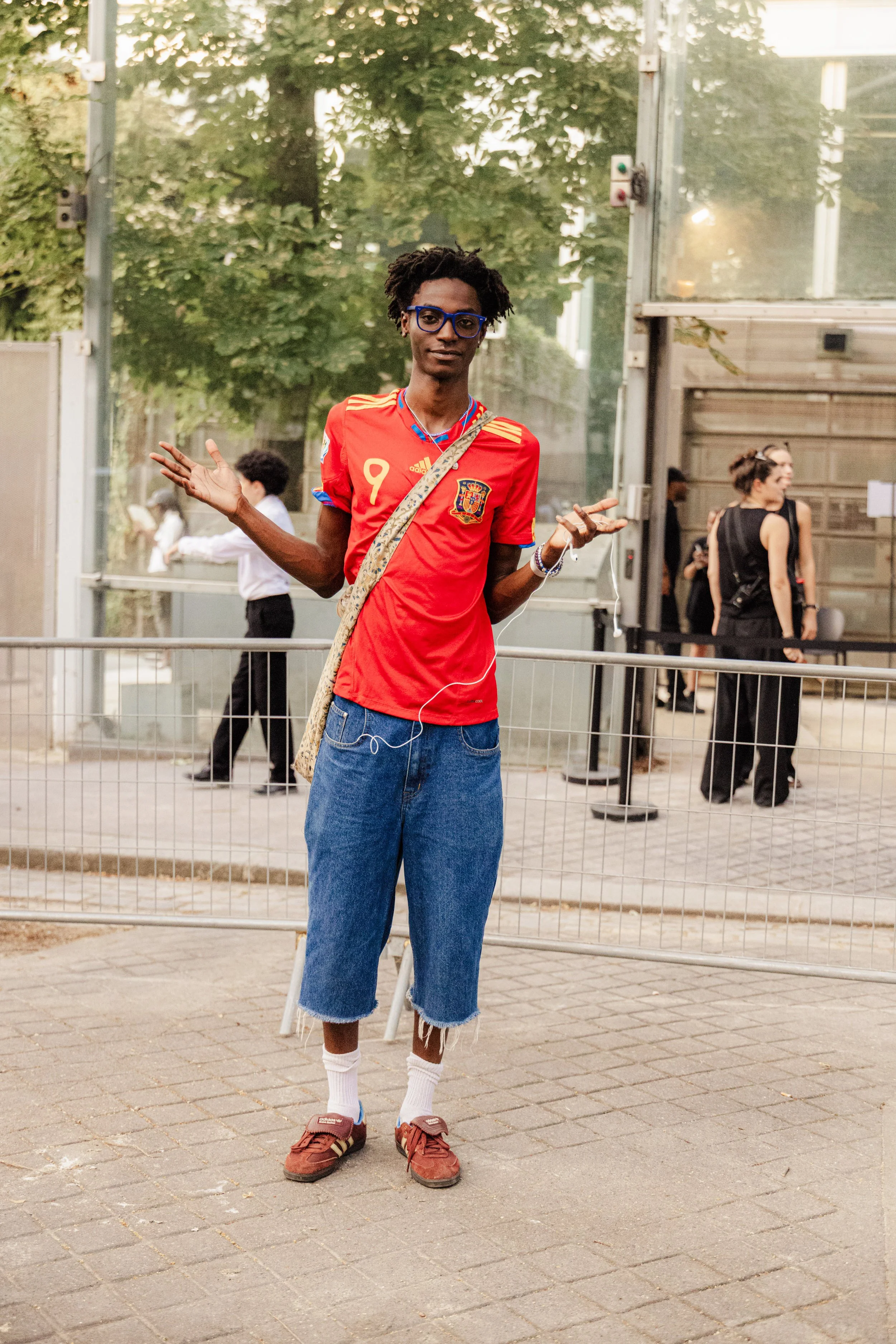 Ahmed-Richards-2026-06-24-PFWM-SS27-StreetStyle1-MelodieJeng-MEL_3322.jpg