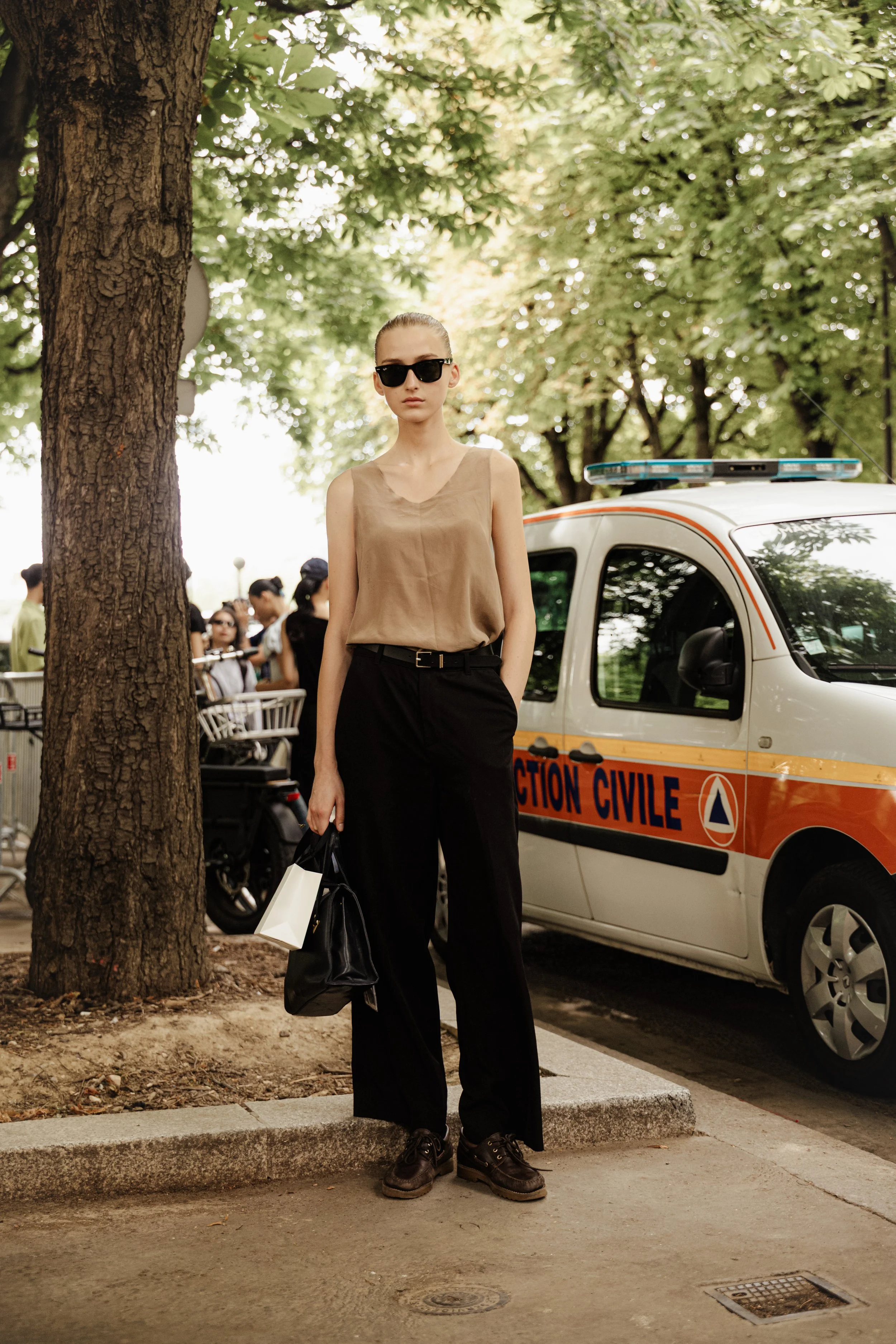 Kaire-Kivineem-2026-07-07-Couture-FW26-StreetStyle2-MelodieJeng-MEL_1558.jpg