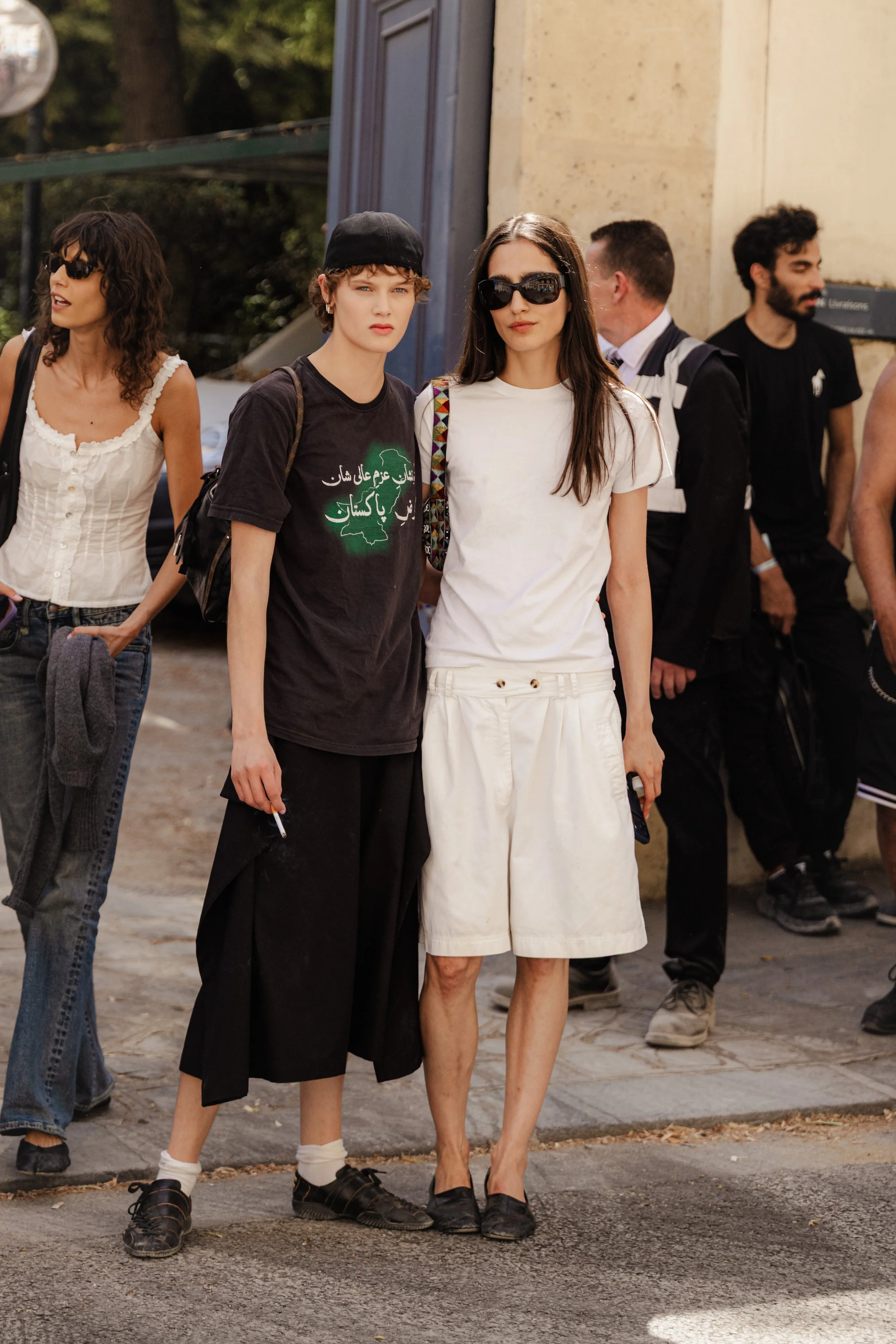 Noor-Khan-Sara-Caballero-2026-07-06-Couture-FW26-StreetStyle1-MelodieJeng-MEL_3044.jpg