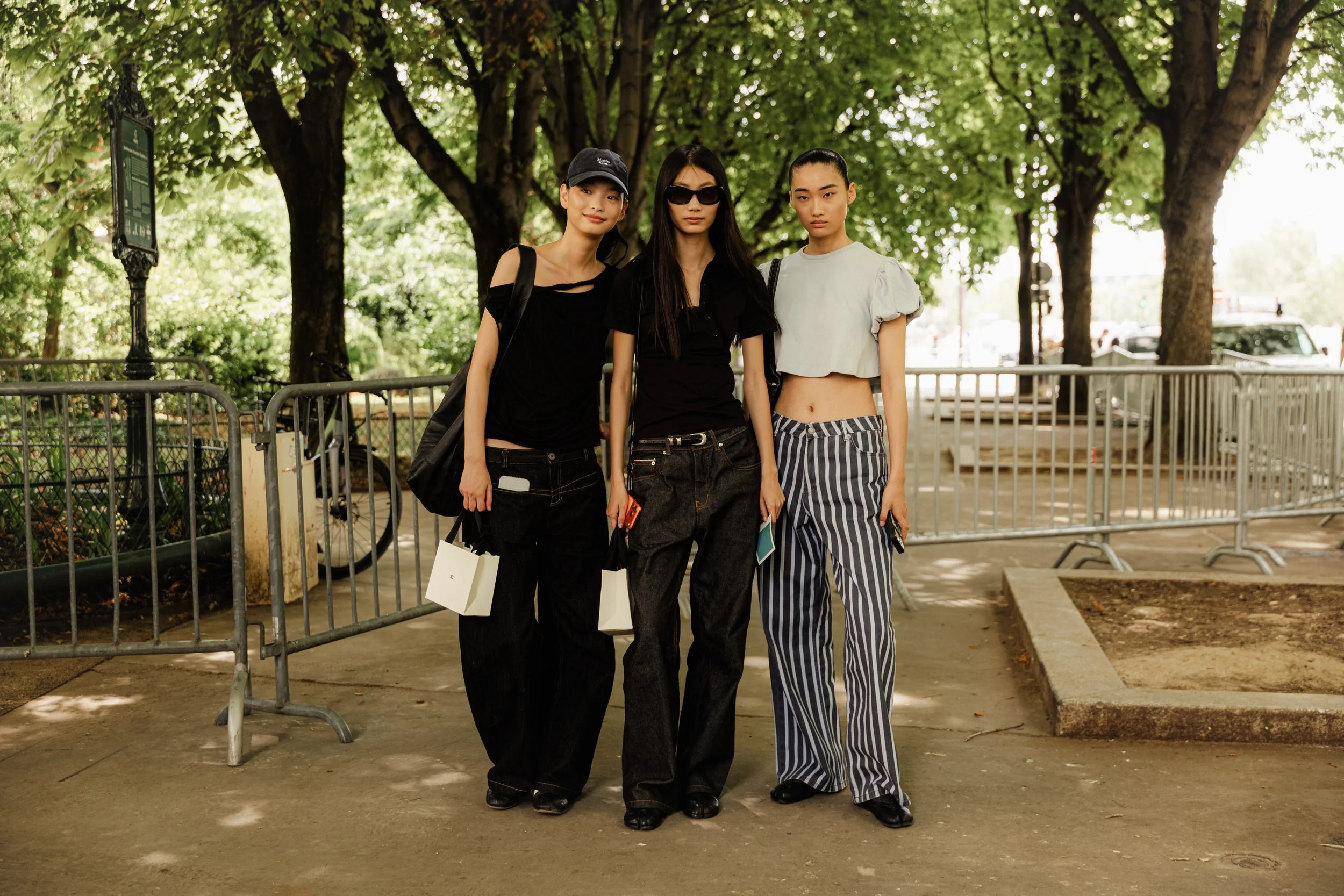 Yi-Pang-Ruyu-Chen-Xiuli-Jiang-2026-07-07-Couture-FW26-StreetStyle2-MelodieJeng-MEL_1476.jpg