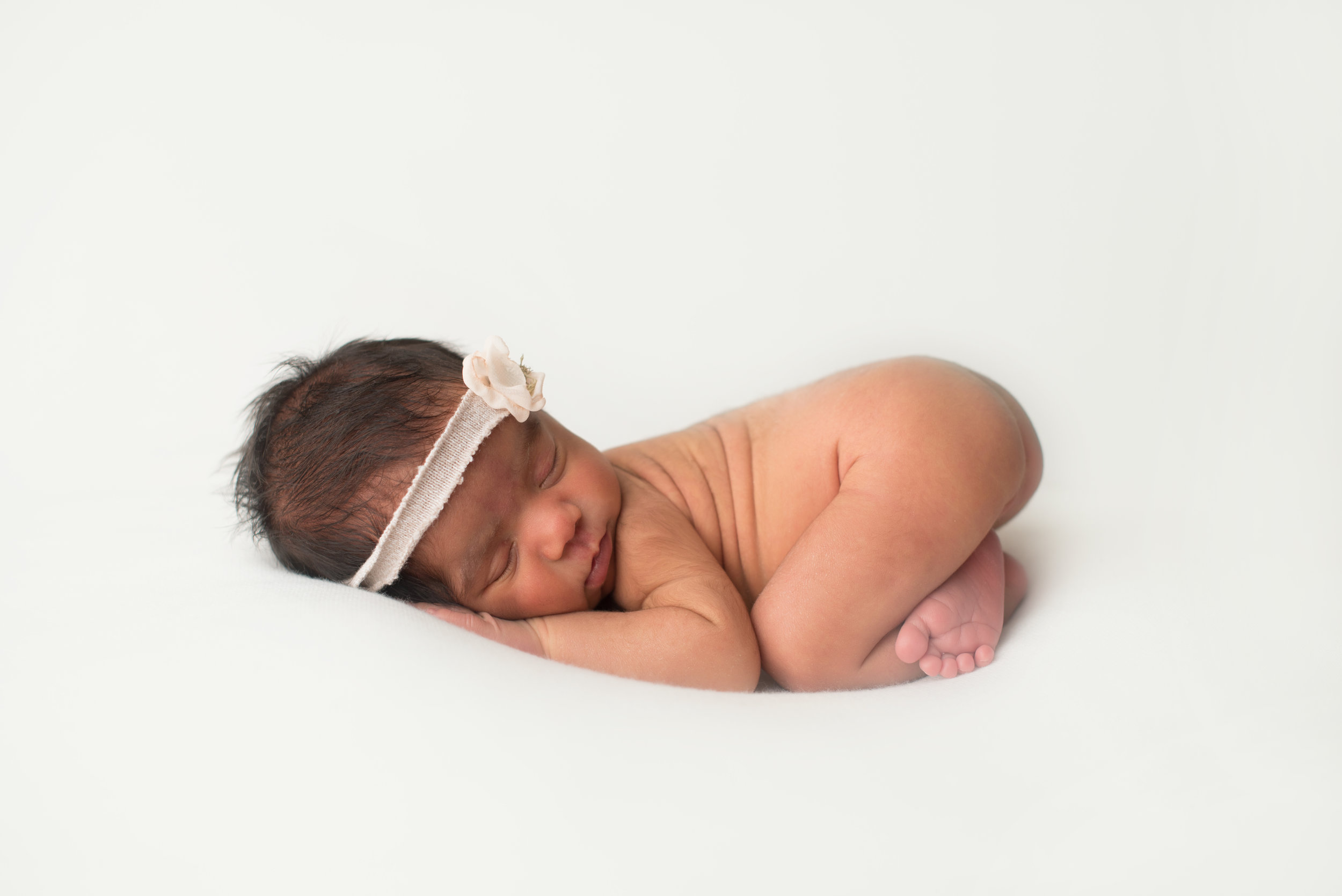 Pasadena-Boutique-Newborn-Photographer-organic-studio-newborn-session-baby-girl-103.jpg