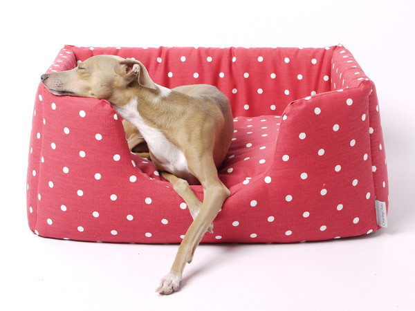 charley-chau-deeply-dishy-luxury-dog-bed-08_grande.jpg