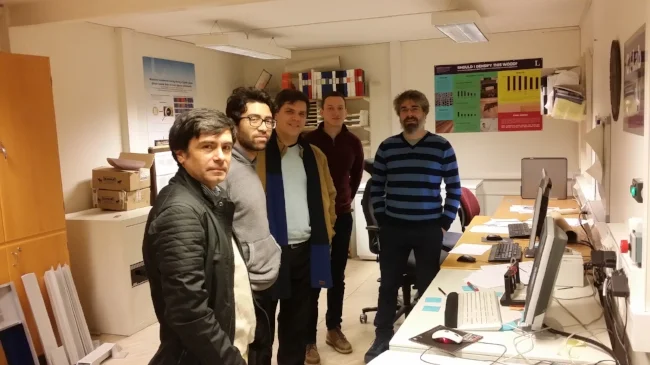 Von links: Salvador Morales und Ariel Inzunza Selpúlveda von TSST Chile, Diego Elustondo von Alent Dynamic®, Ahec Ambroz und José Couceiro von LTU Skellefteå.