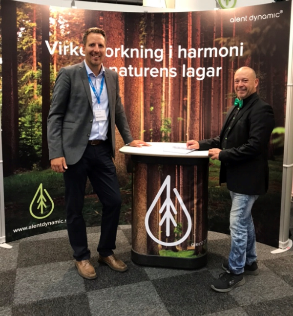 Jonas Hellström, Omron och Peder Björkman, Alent på plats i montern.
