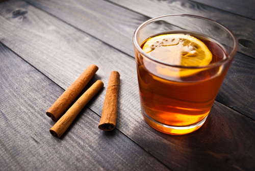 Black Tea with lemon and cinnamon
