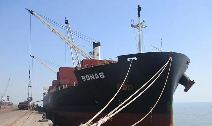 Ship's-Bow_web.jpg