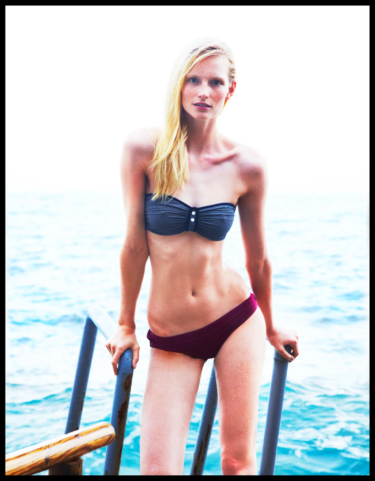 Katrin_Figure_StormySea_MG_0023_crop_HPsize_cc.jpg