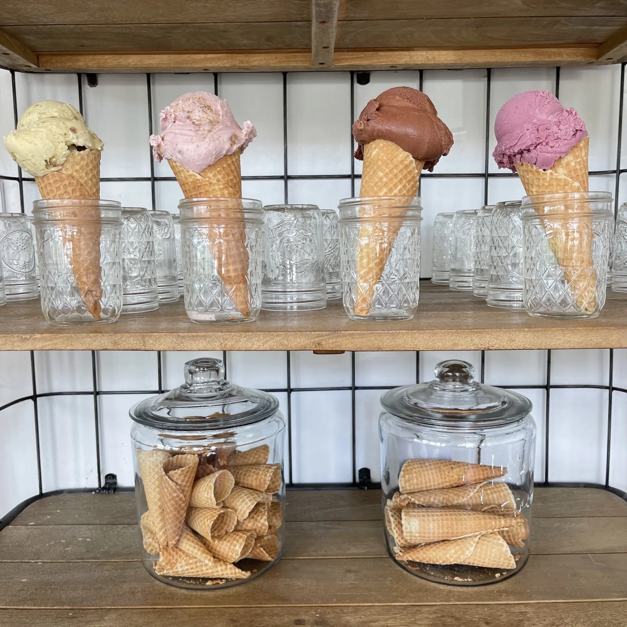 MONTECITO COUNTRY MART