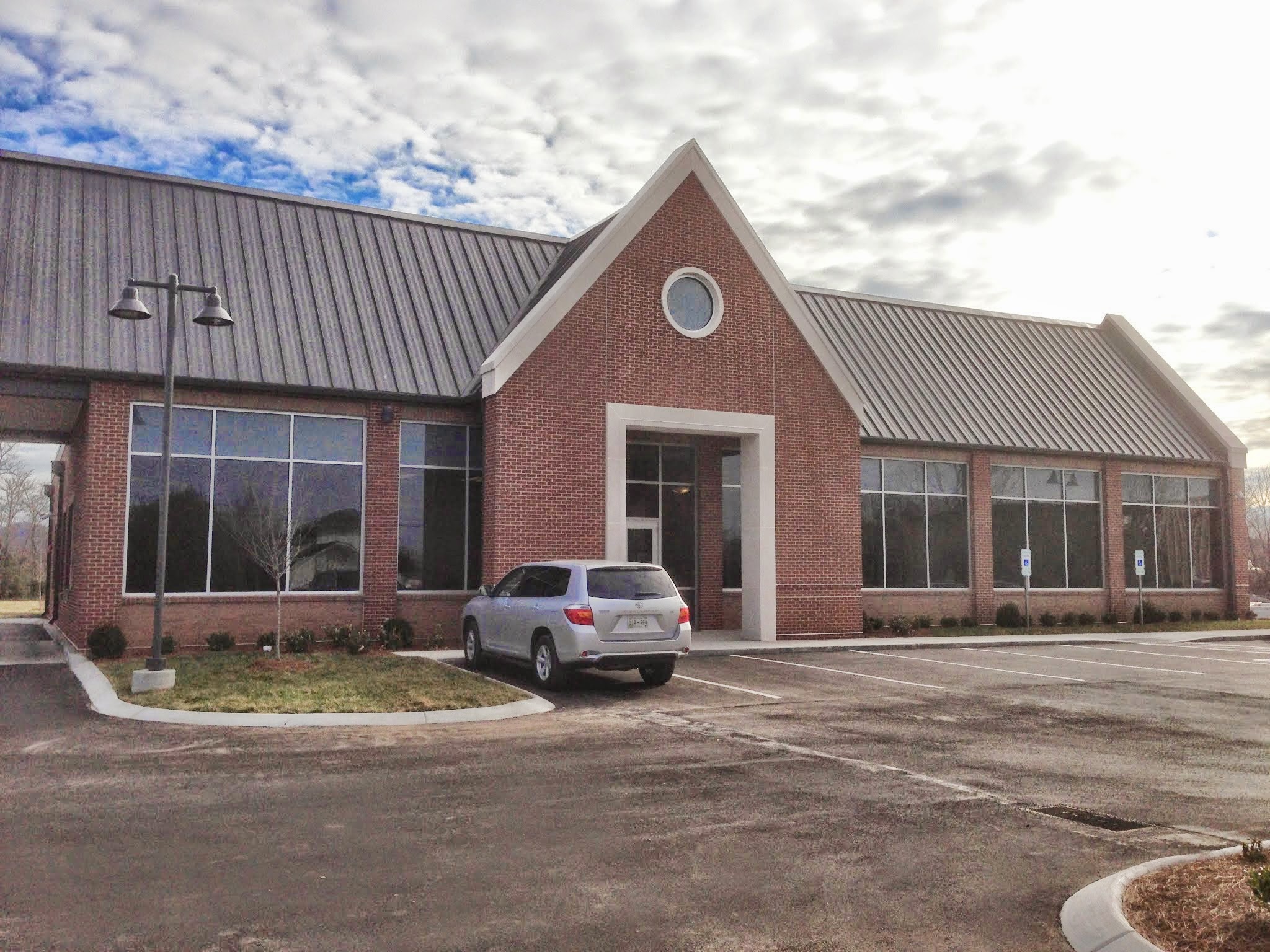 Nolensvill e / College Grove Utility District's headquarte rs. Completed in January, 2013. Provided full civil site design and permitting . Design Limitations: Majority of the site was located within the 100-Year Flood Zone, and the site w